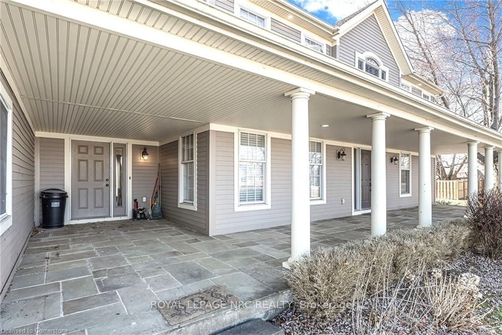 915 Queenston Road S Property Photo 40