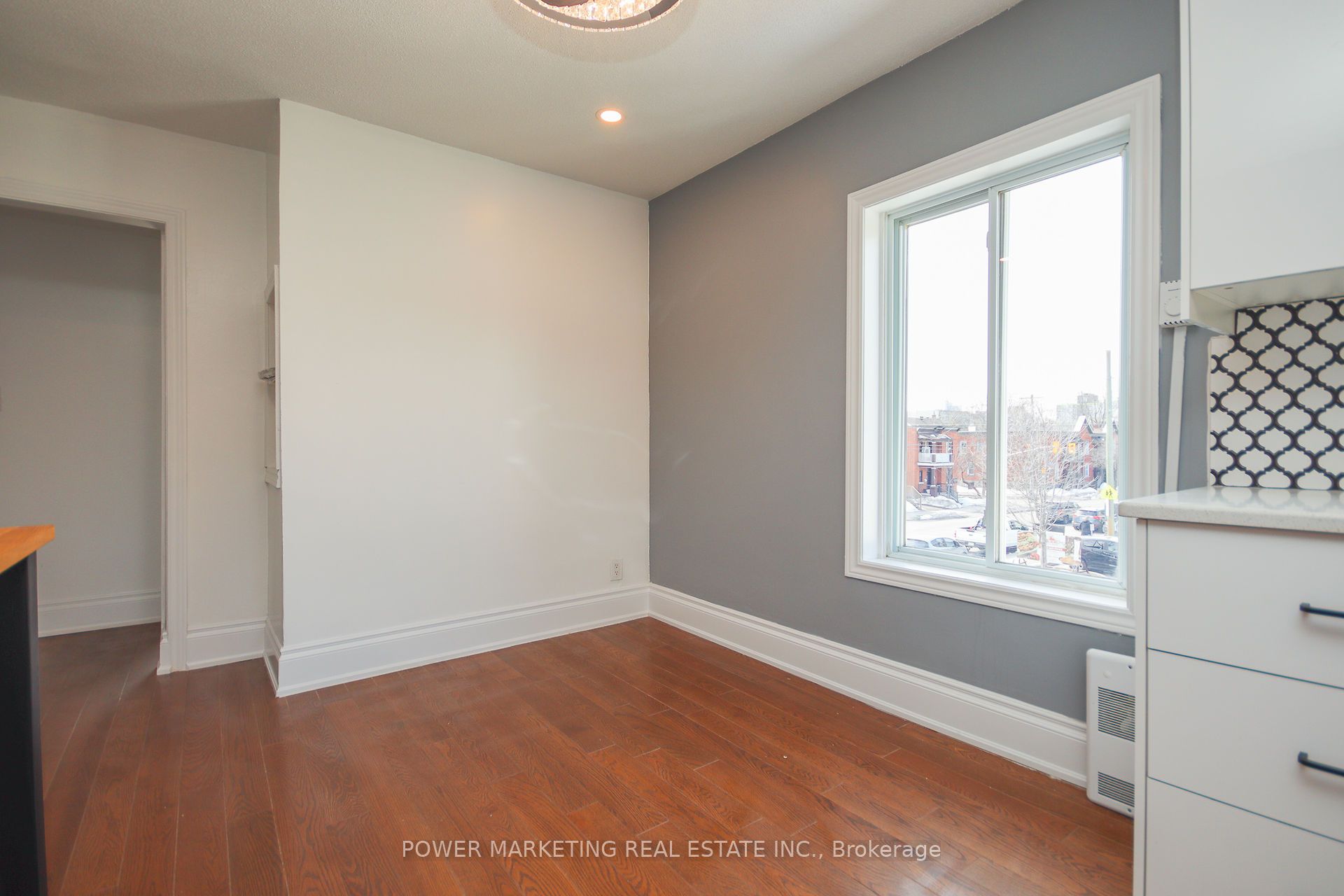 569 Gladstone Avenue Property Photo 10