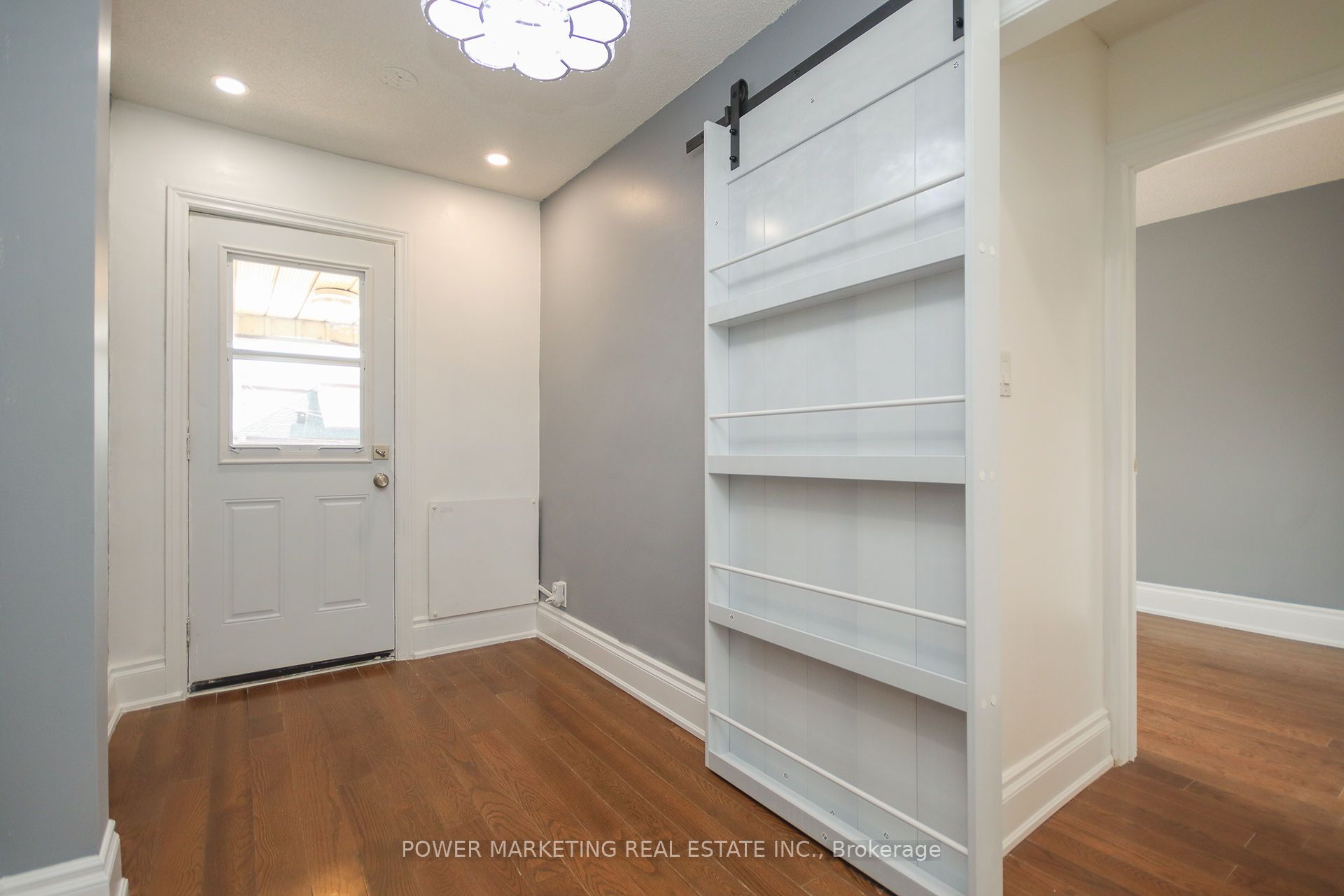 569 Gladstone Avenue Property Photo 15