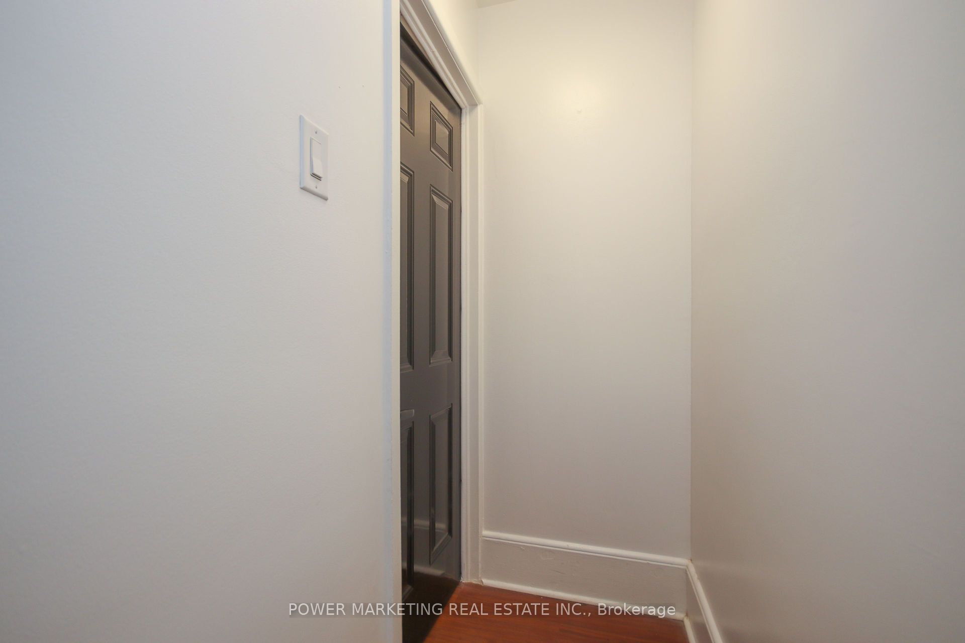 569 Gladstone Avenue Property Photo 25
