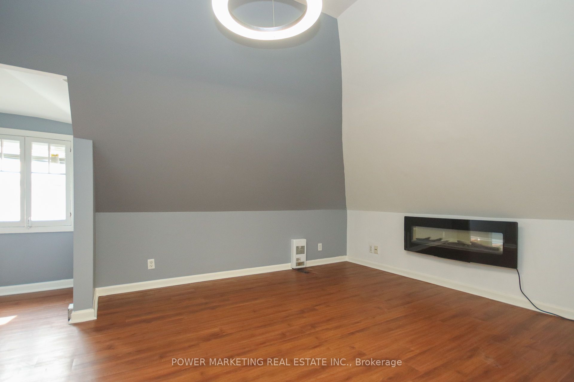 569 Gladstone Avenue Property Photo 27