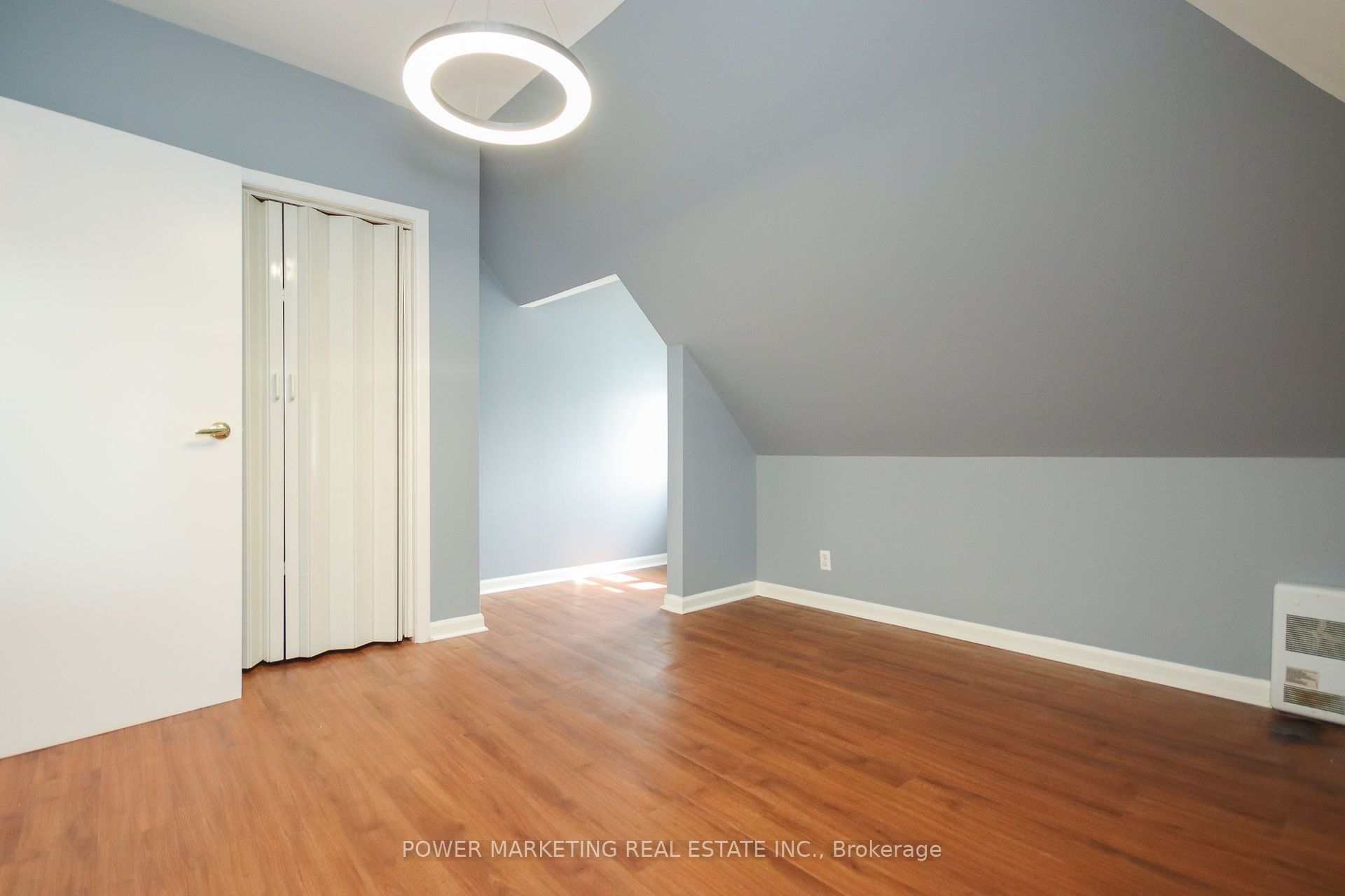 569 Gladstone Avenue Property Photo 29