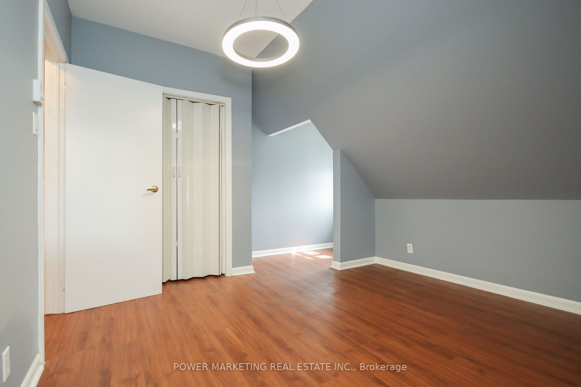 569 Gladstone Avenue Property Photo 30