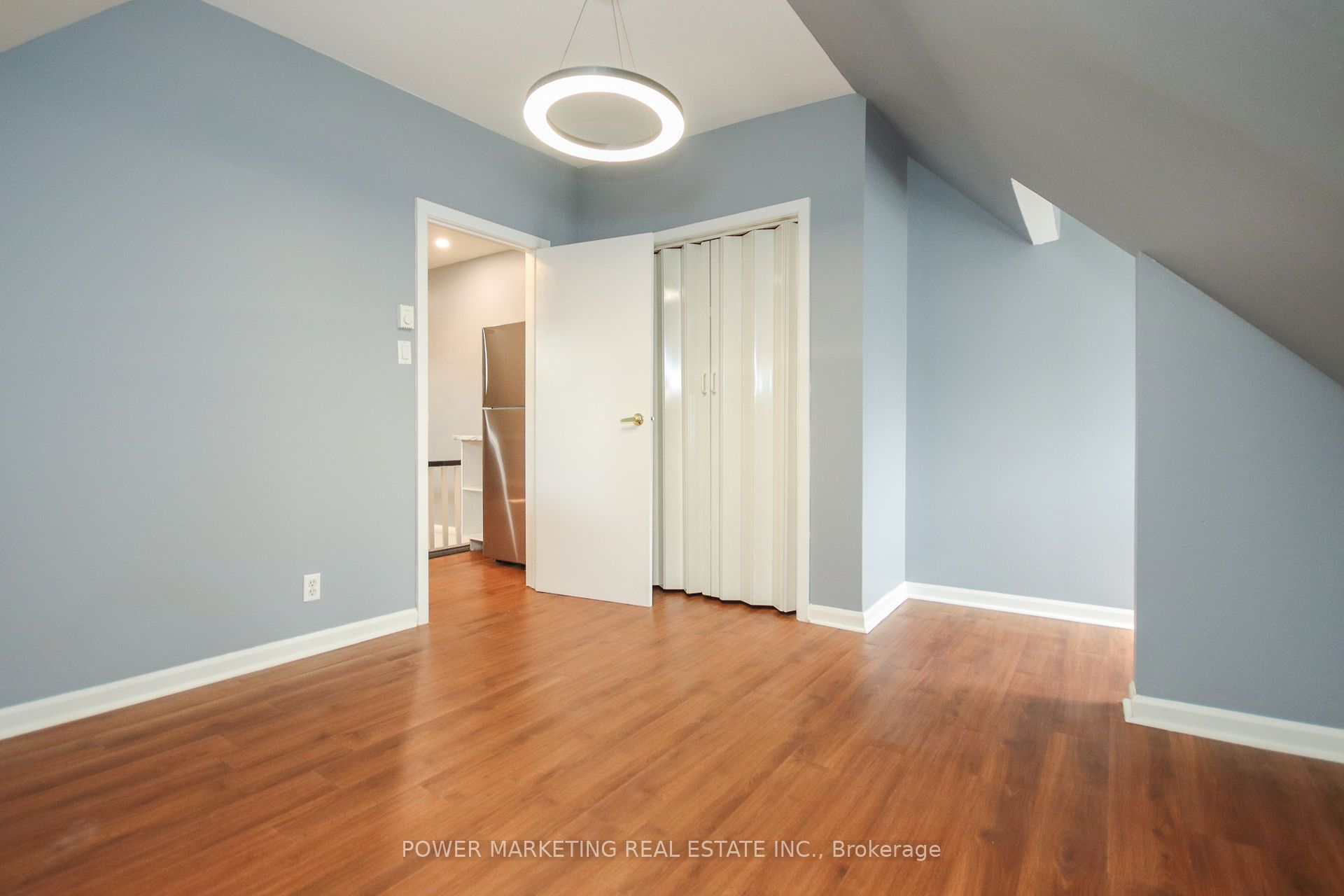 569 Gladstone Avenue Property Photo 31