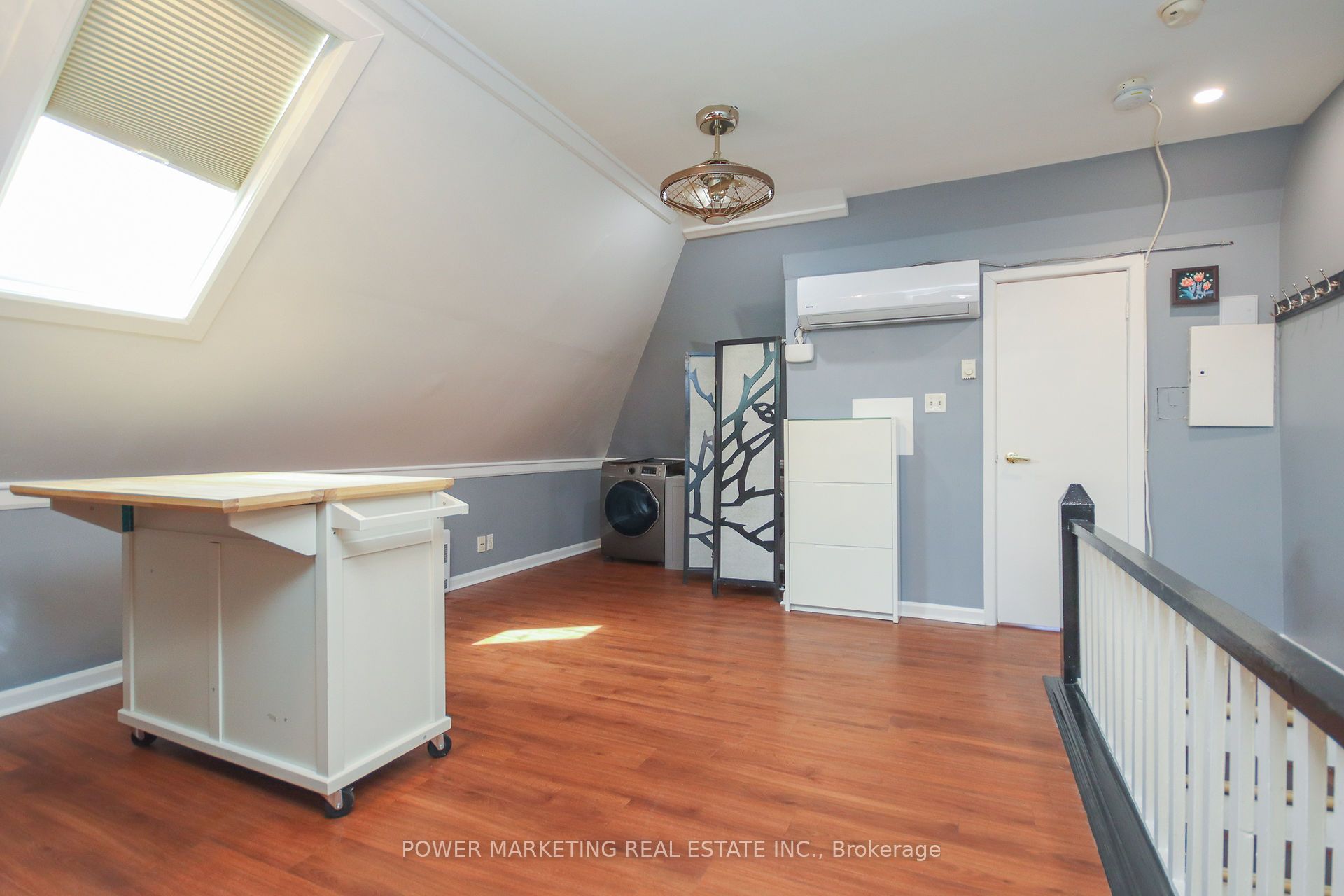 569 Gladstone Avenue Property Photo 39