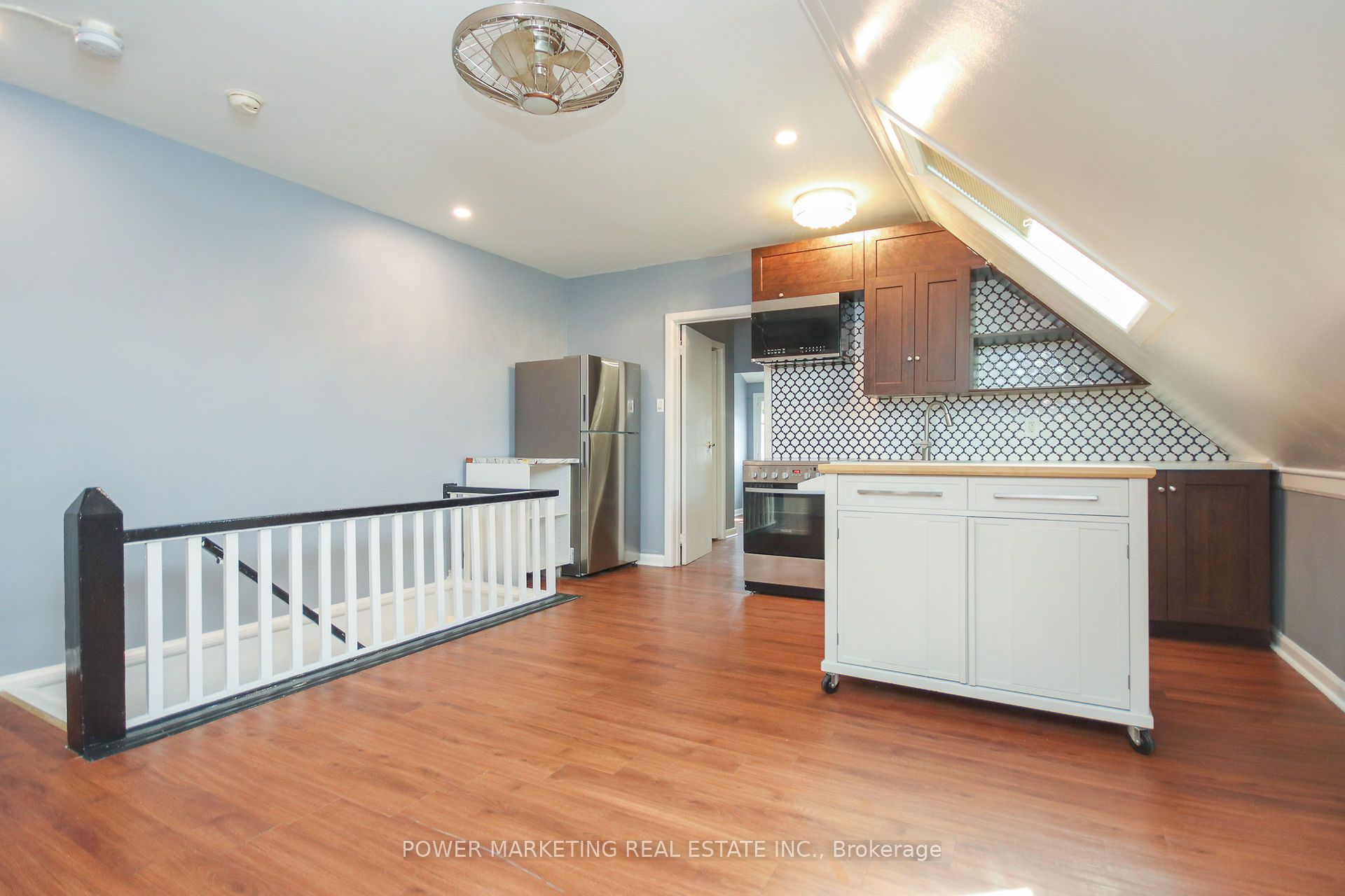 569 Gladstone Avenue Property Photo 42