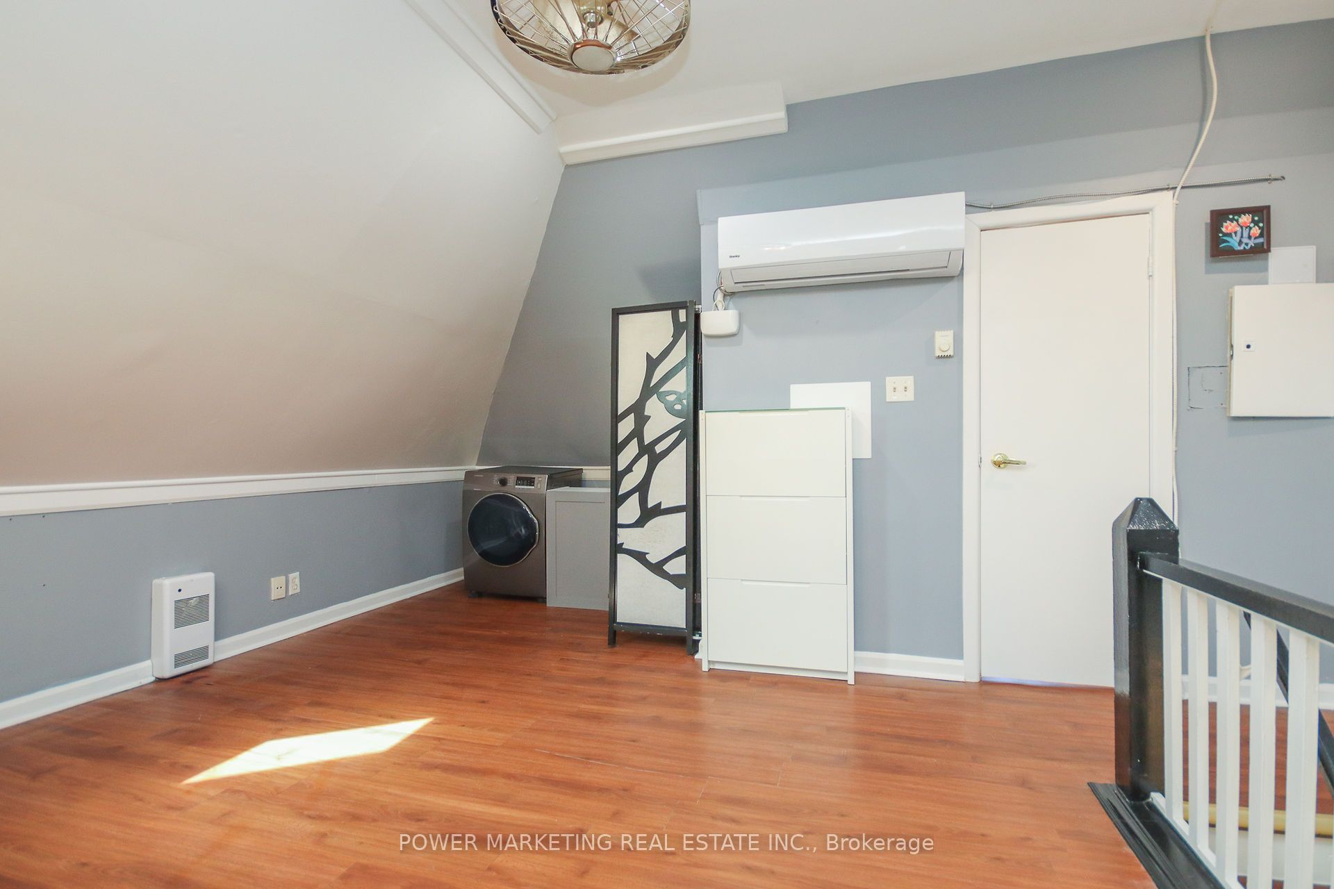 569 Gladstone Avenue Property Photo 44