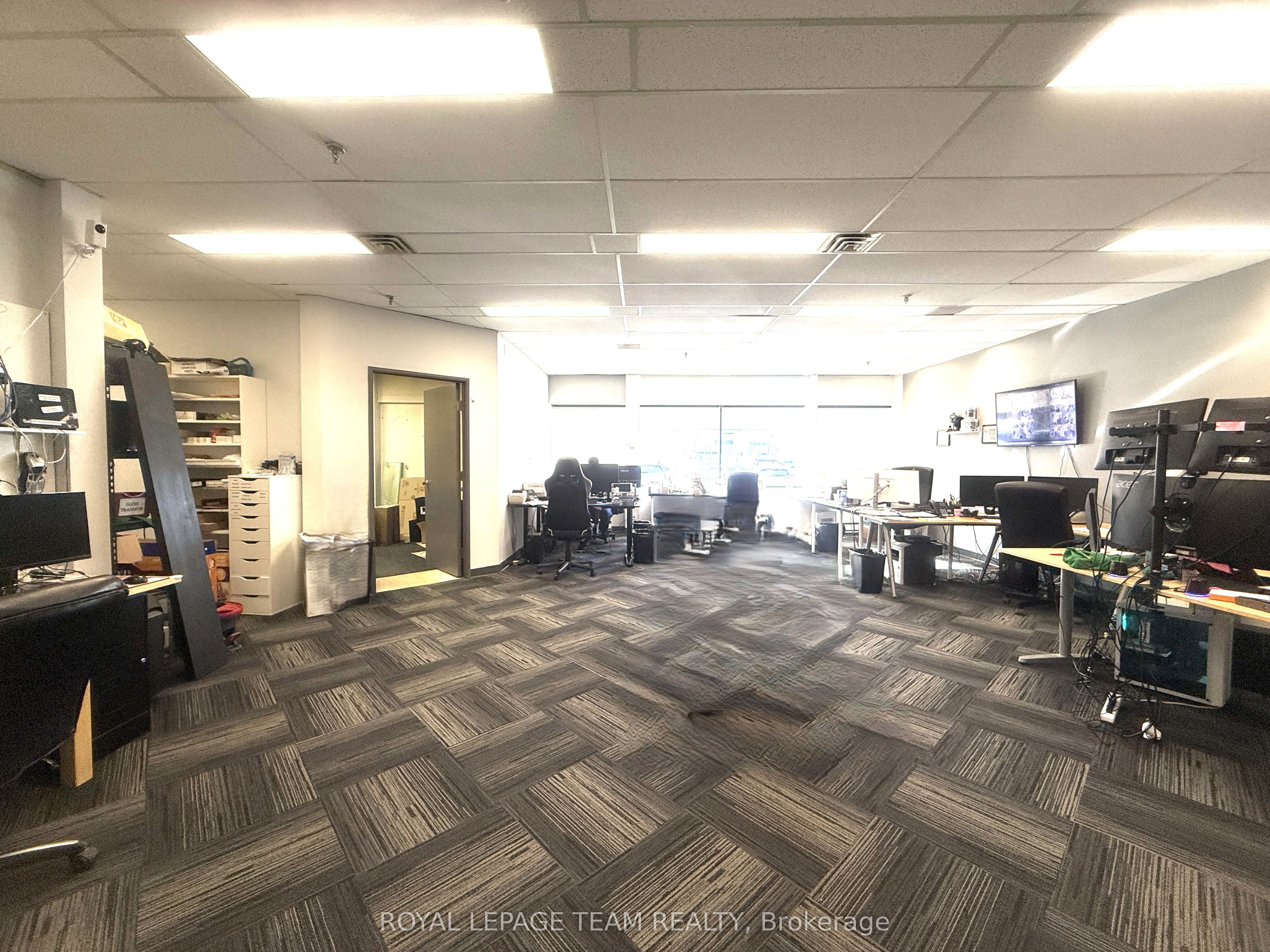 #115 - 106 Colonnade Road Property Photo 5