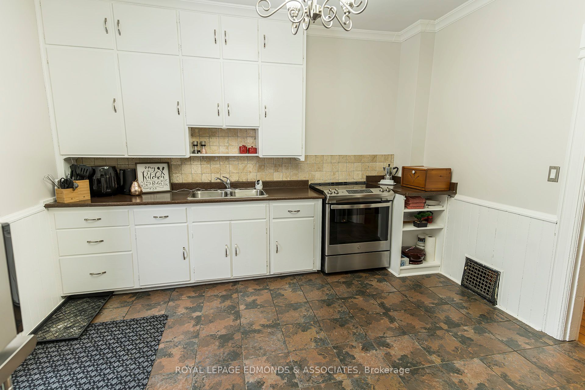 281 Trafalgar Road Property Photo 21