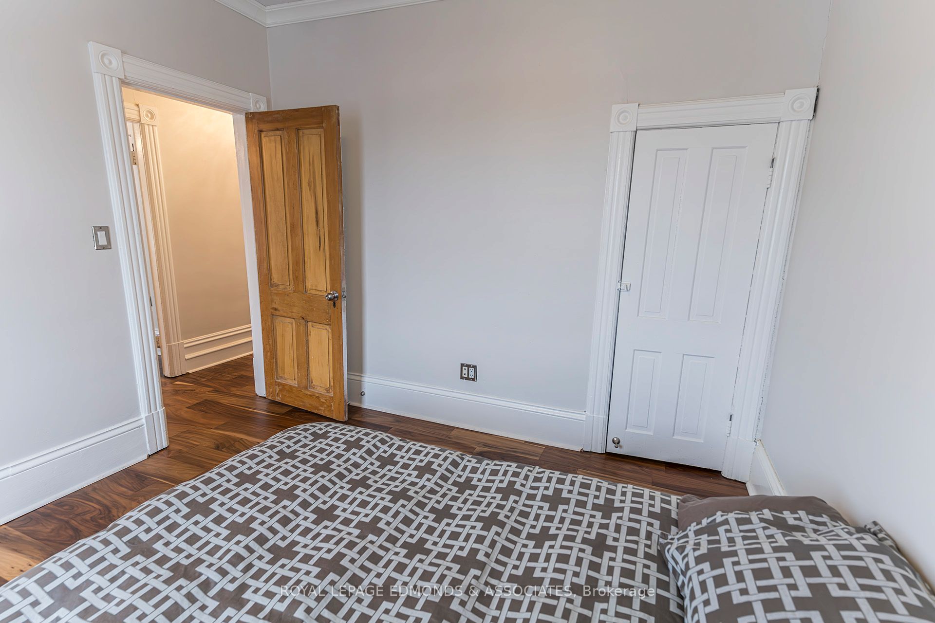 281 Trafalgar Road Property Photo 32