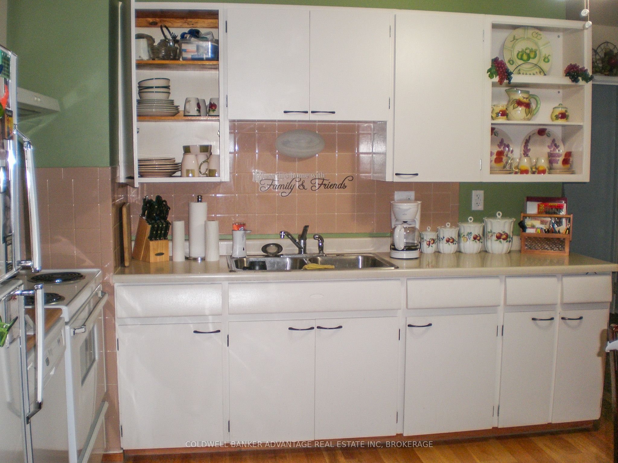 5445 Glenholme Avenue Property Photo 2