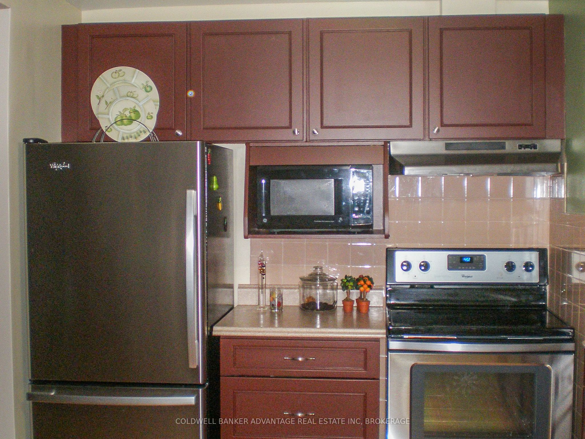 5445 Glenholme Avenue Property Photo 4