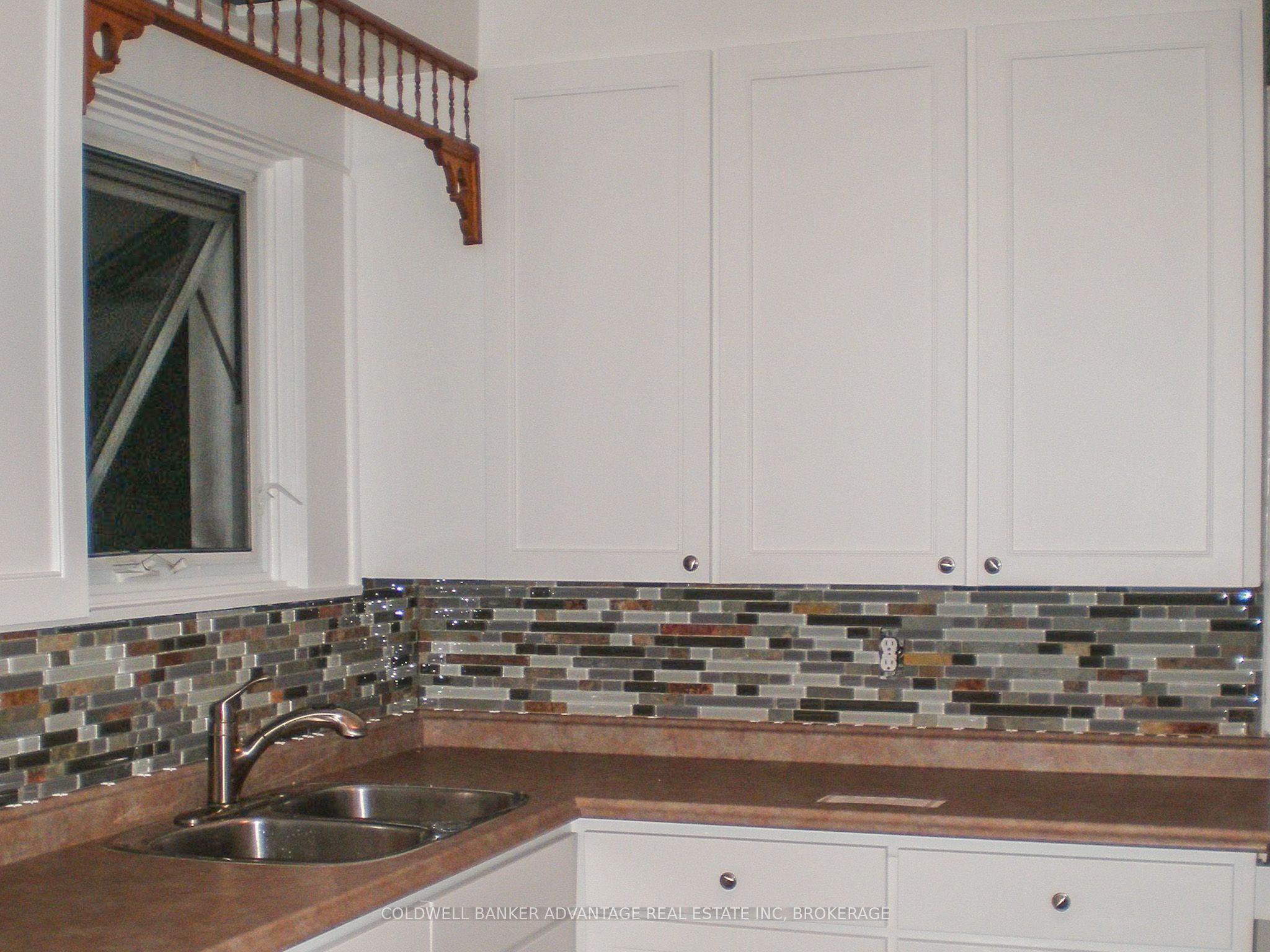 5445 Glenholme Avenue Property Photo 9