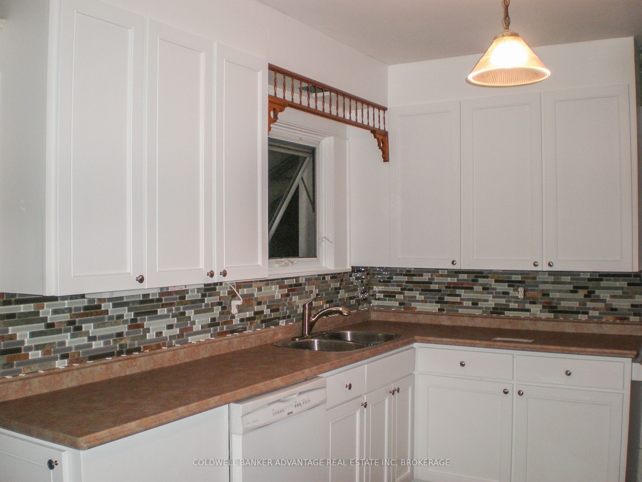 5445 Glenholme Avenue Property Photo 10