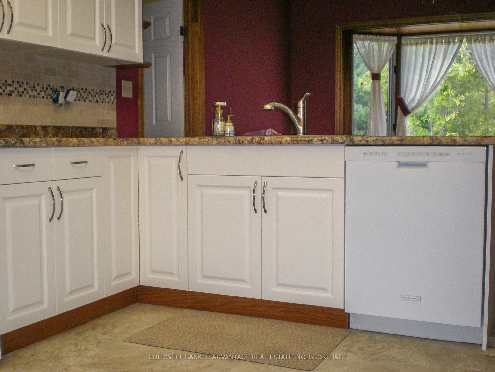 5445 Glenholme Avenue Property Photo 15