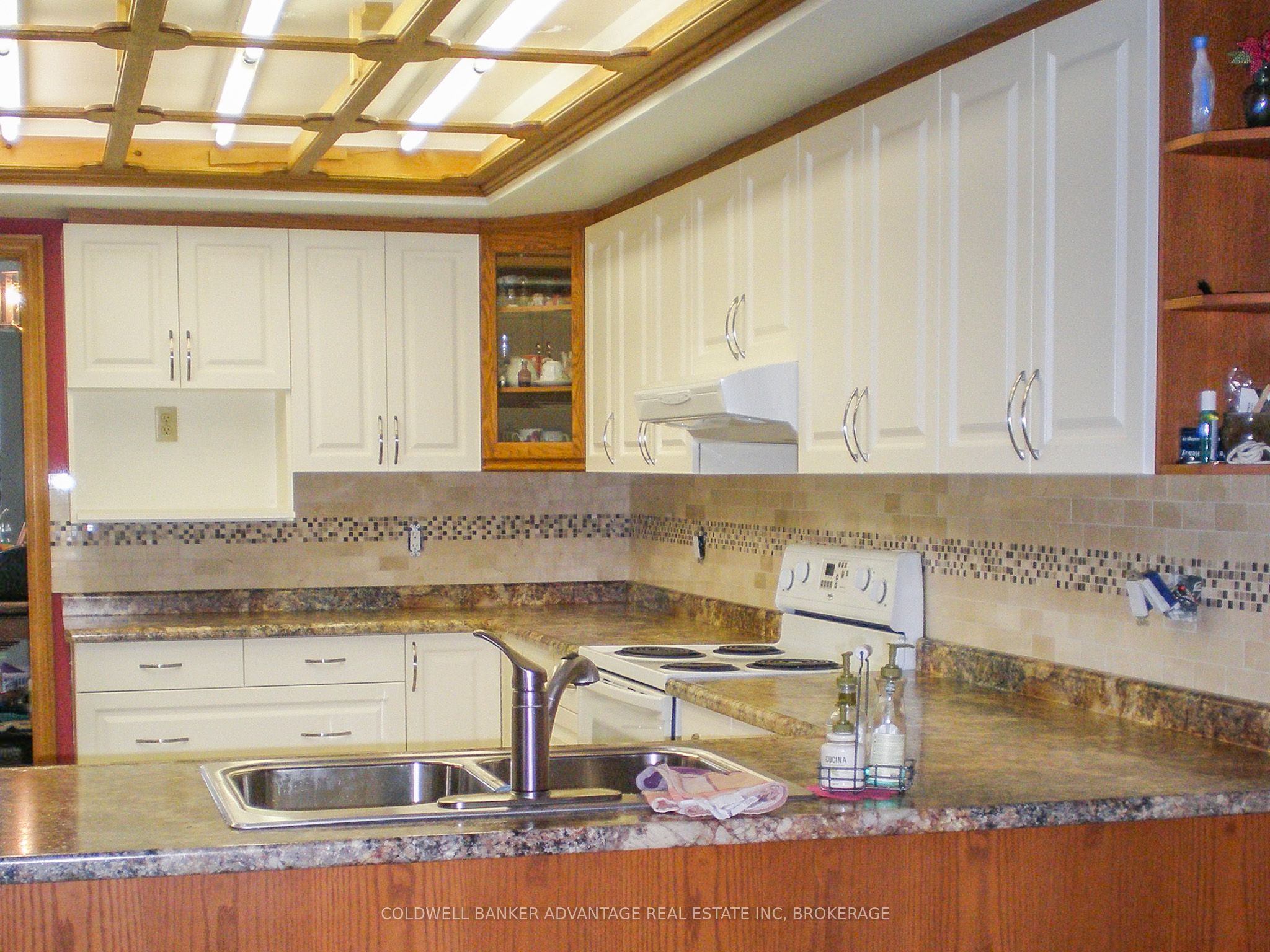 5445 Glenholme Avenue Property Photo 18