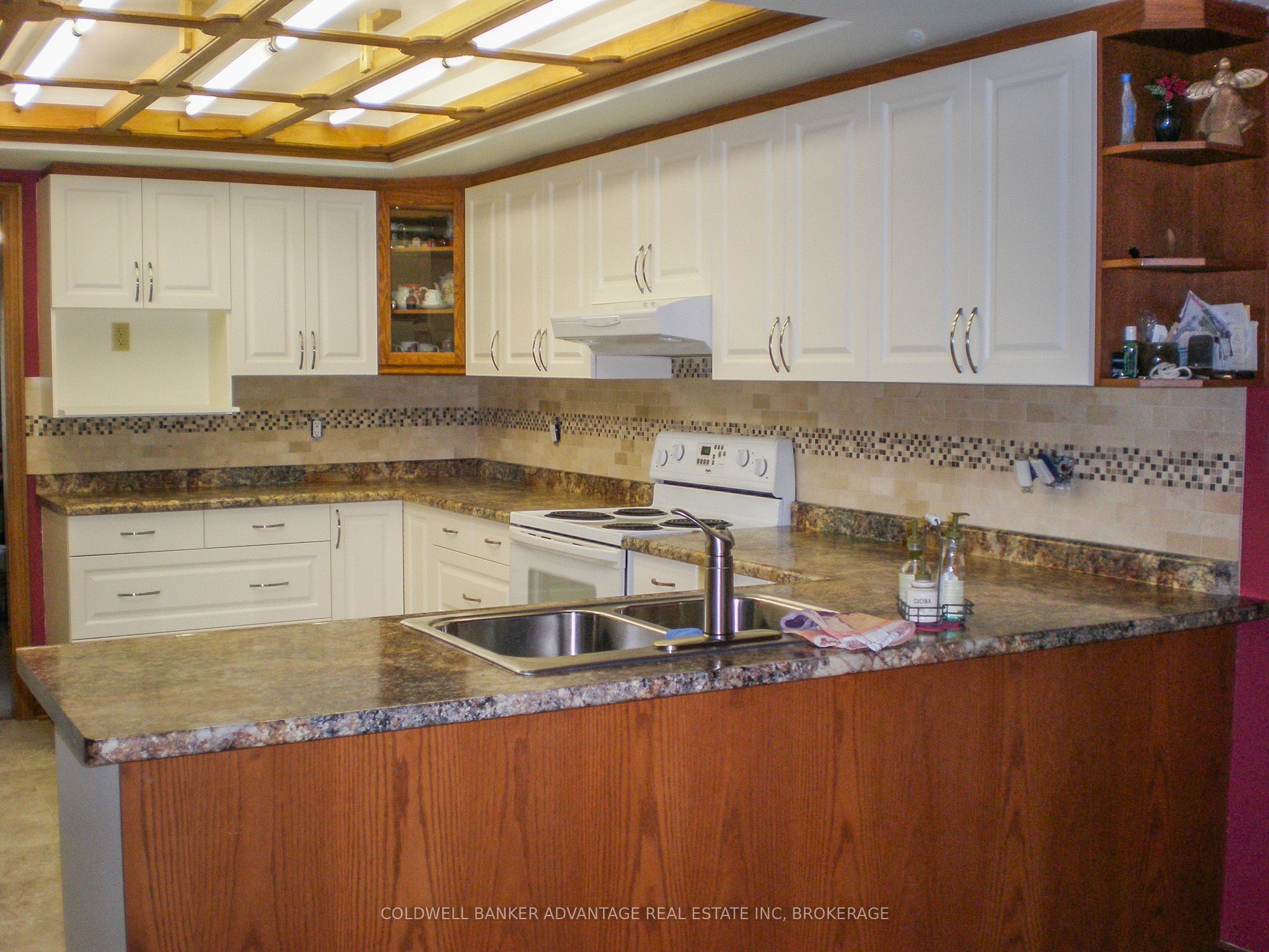 5445 Glenholme Avenue Property Photo 19