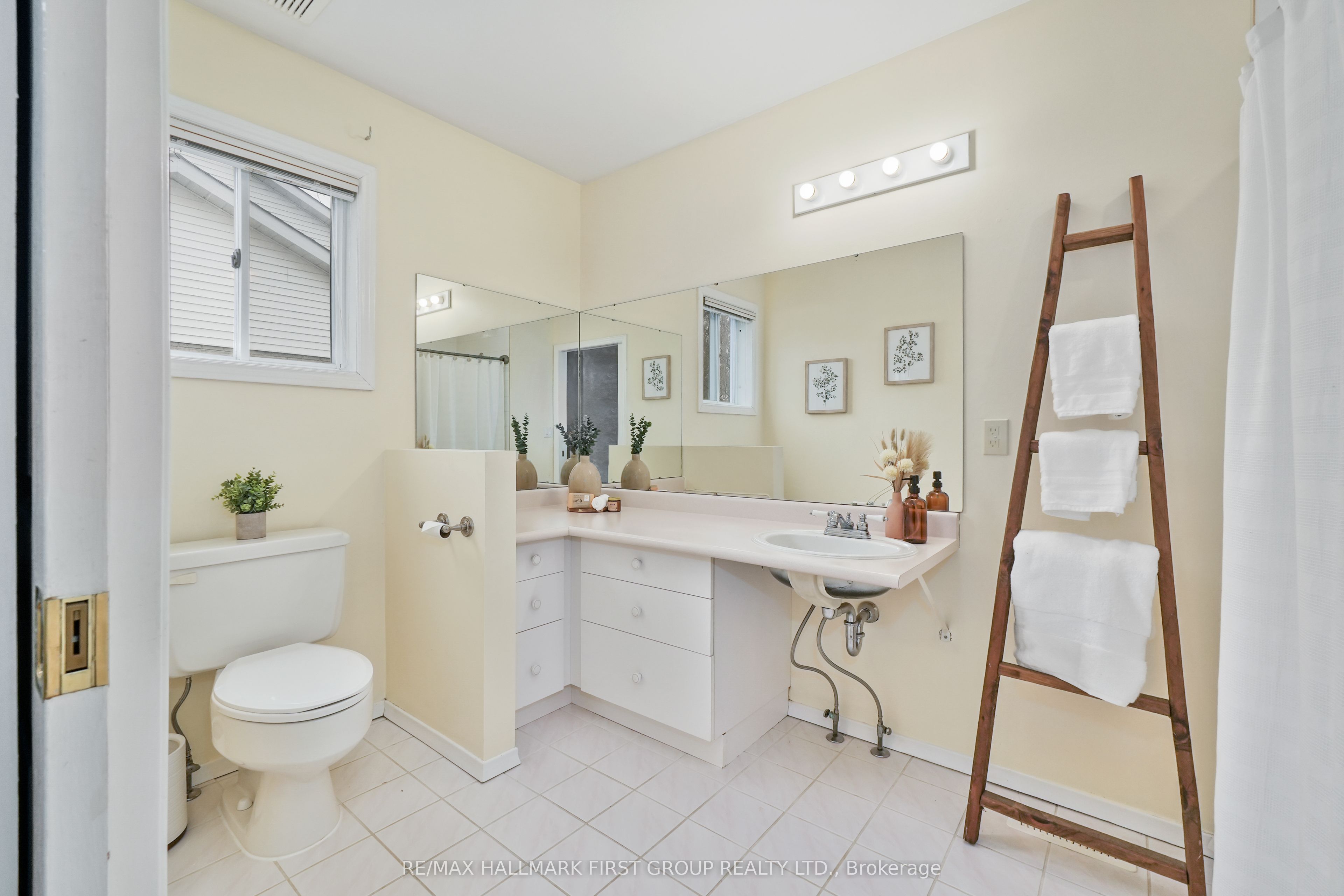 16 Anne Street Property Photo 27
