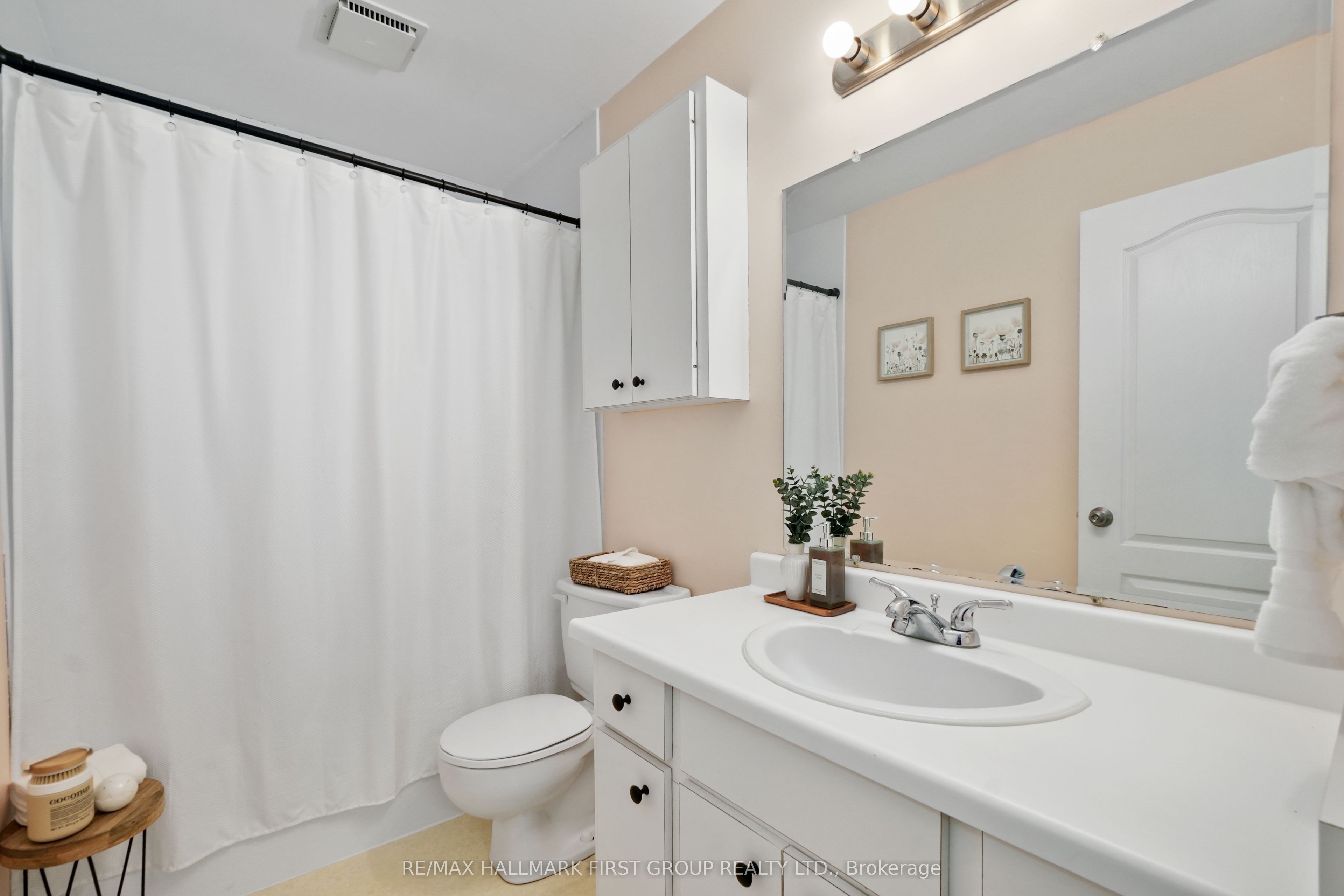 16 Anne Street Property Photo 35