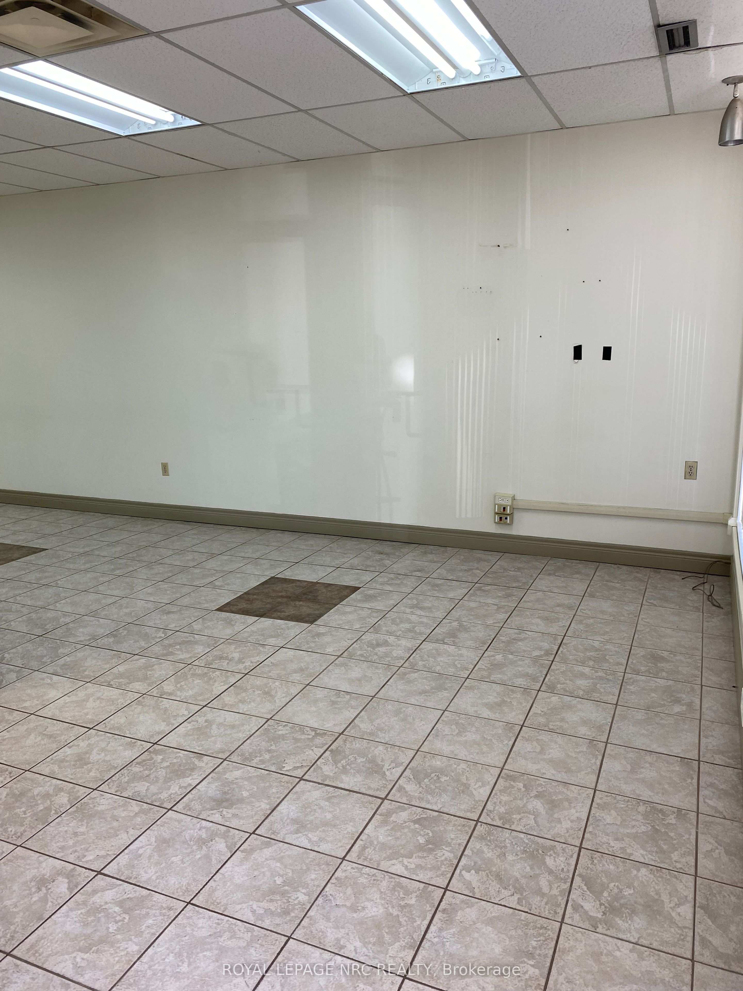 400 Lake Street Property Photo 3