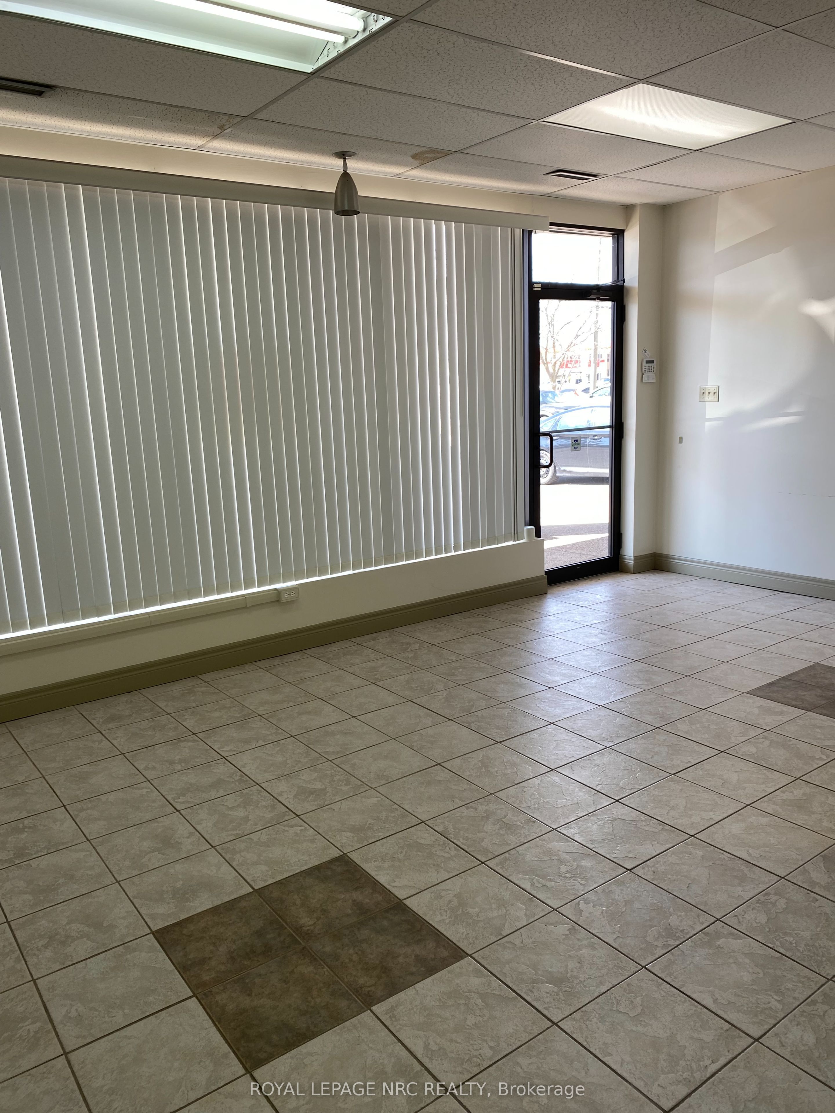 400 Lake Street Property Photo 4