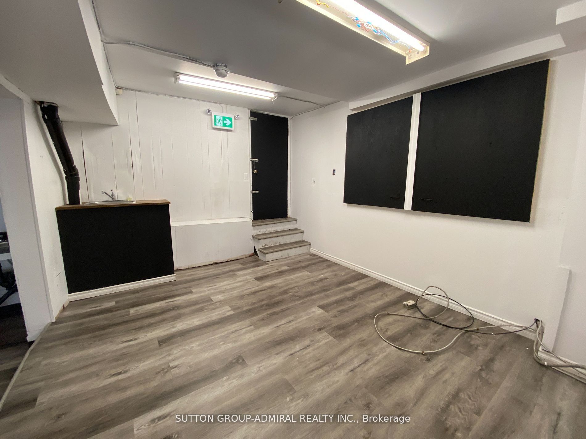 295 James Street Property Photo 11