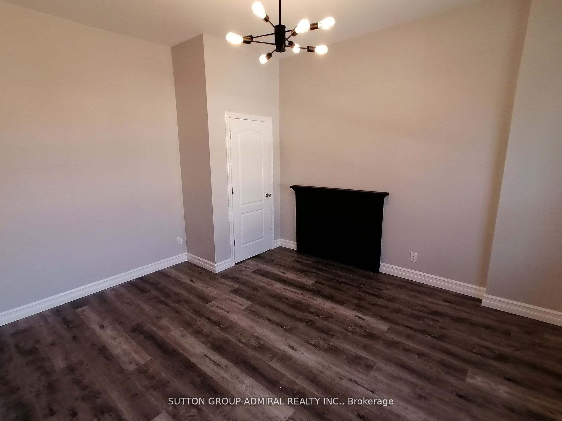295 James Street Property Photo 23