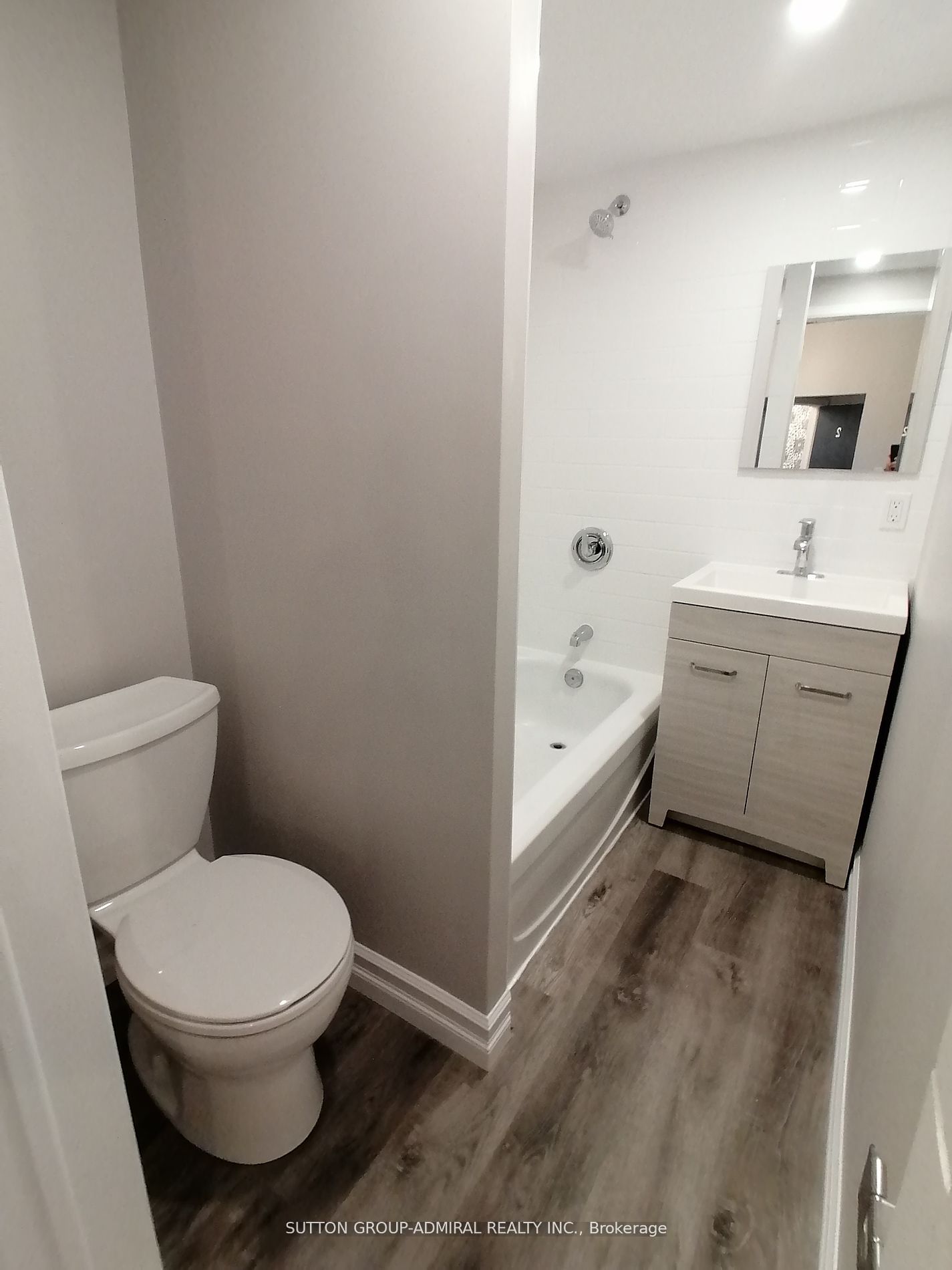295 James Street Property Photo 27
