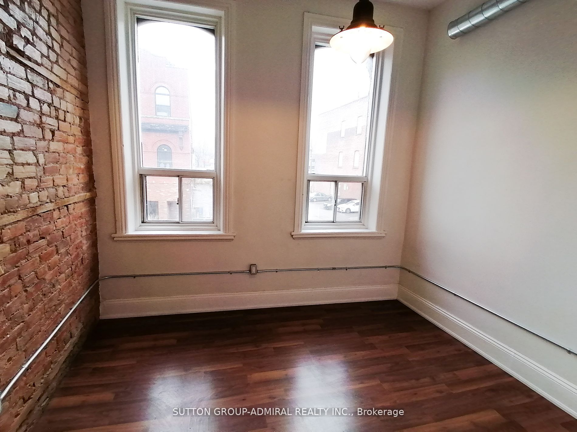 183 King Street Property Photo 11