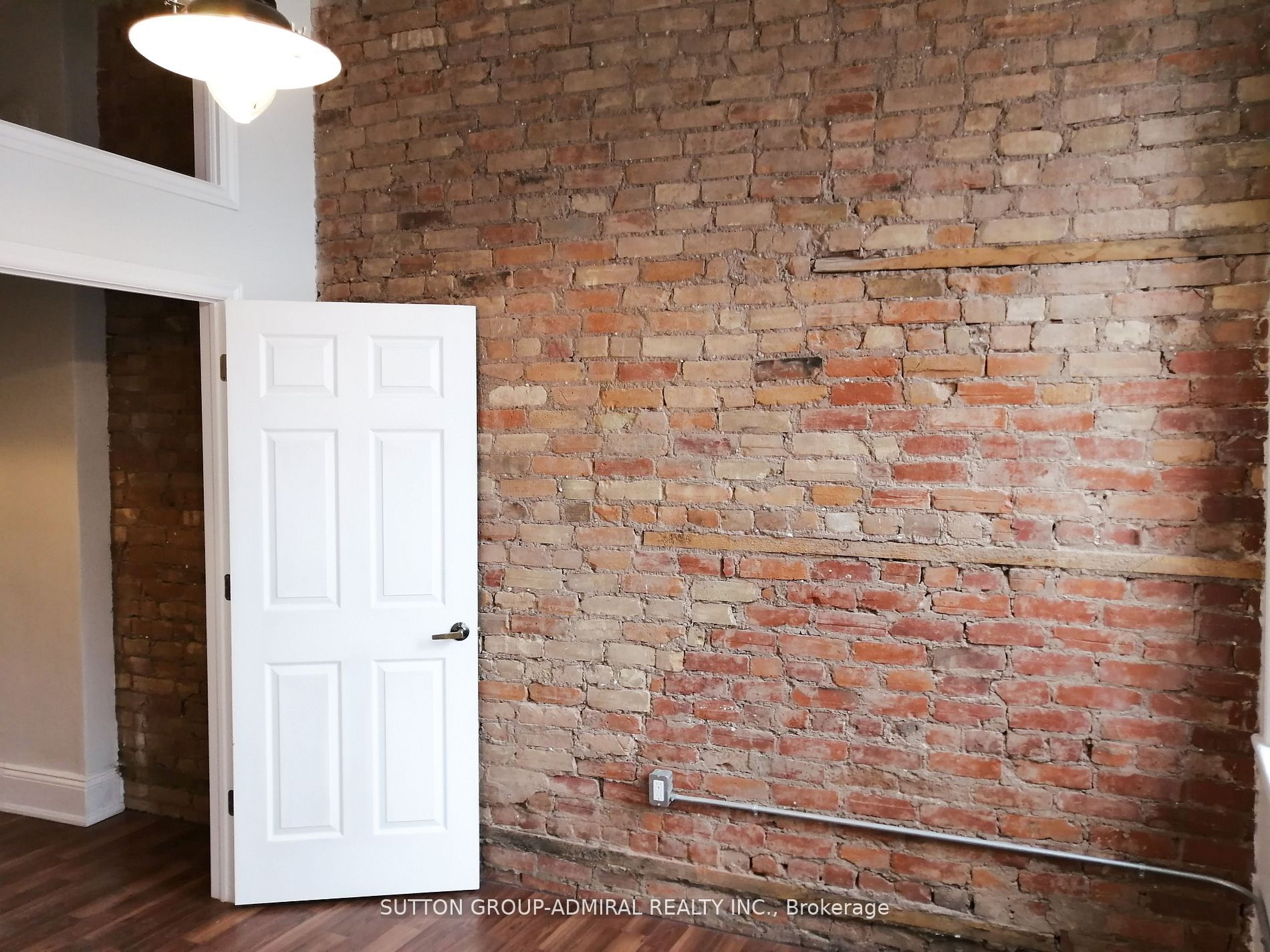 183 King Street Property Photo 13