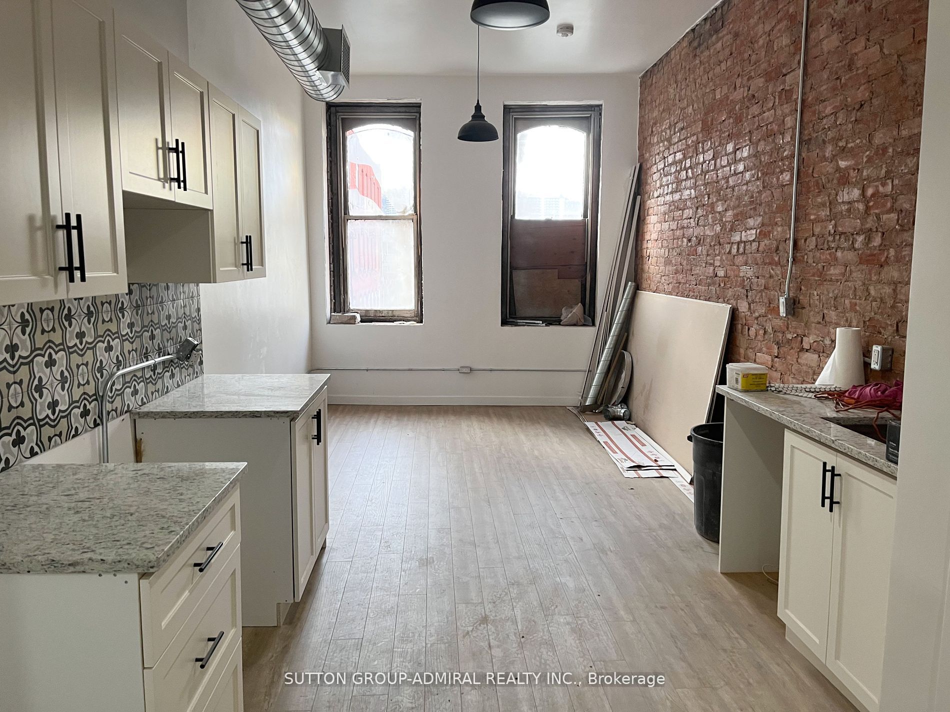 181 King Street Property Photo 12