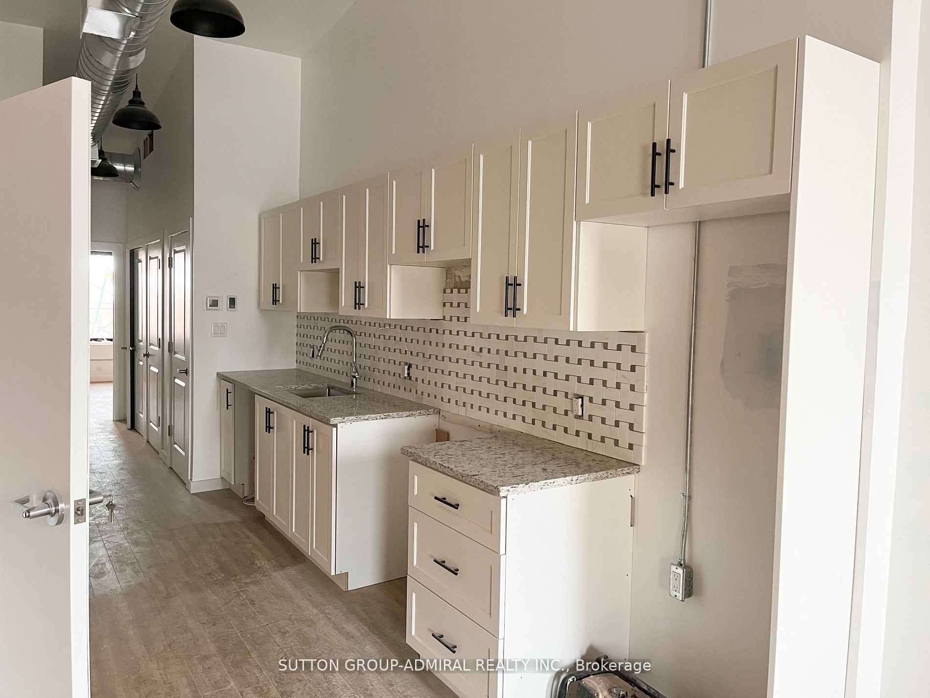 181 King Street Property Photo 18
