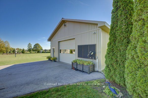 345366 2nd Concession Property Photo 36
