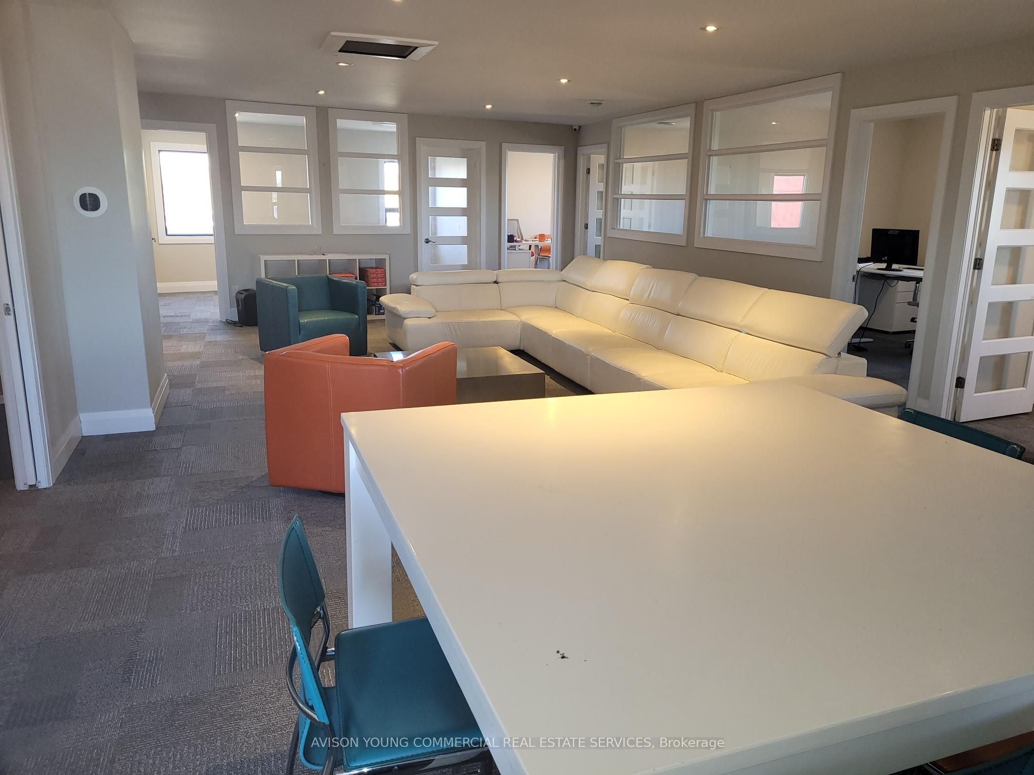 1877 Merivale Road Property Photo 2