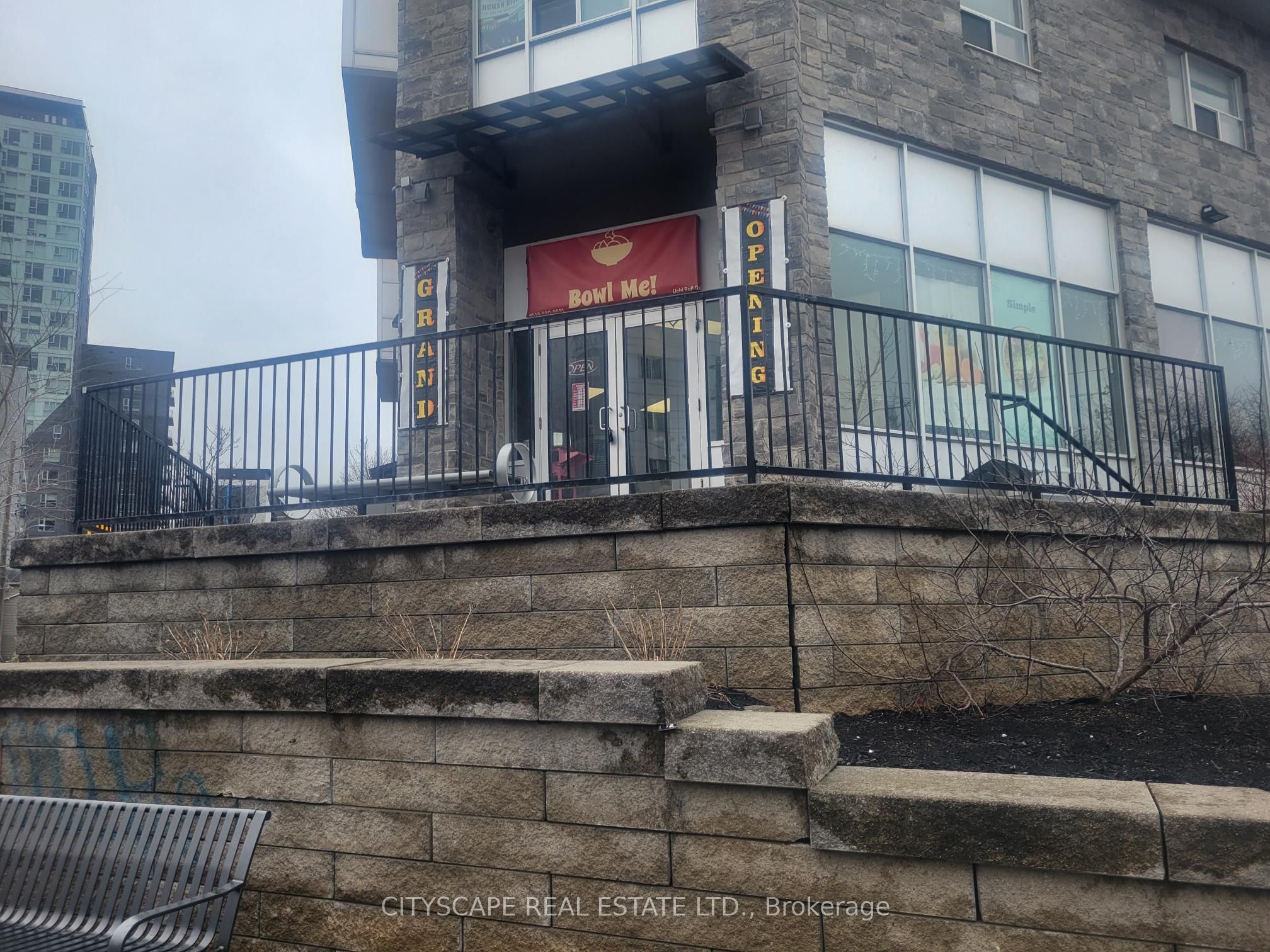 #101 - 185 King Street Property Photo 1