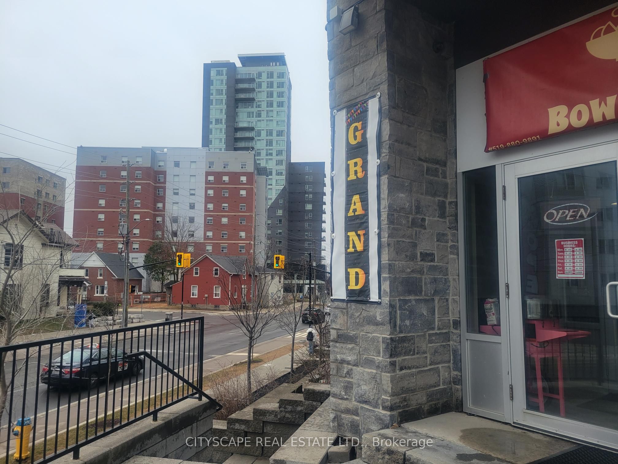 #101 - 185 King Street Property Photo 5