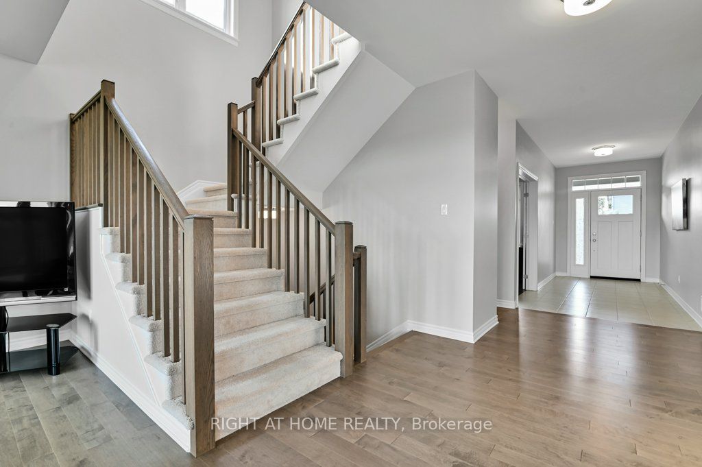 844 Snowdrop Crescent Property Photo 14