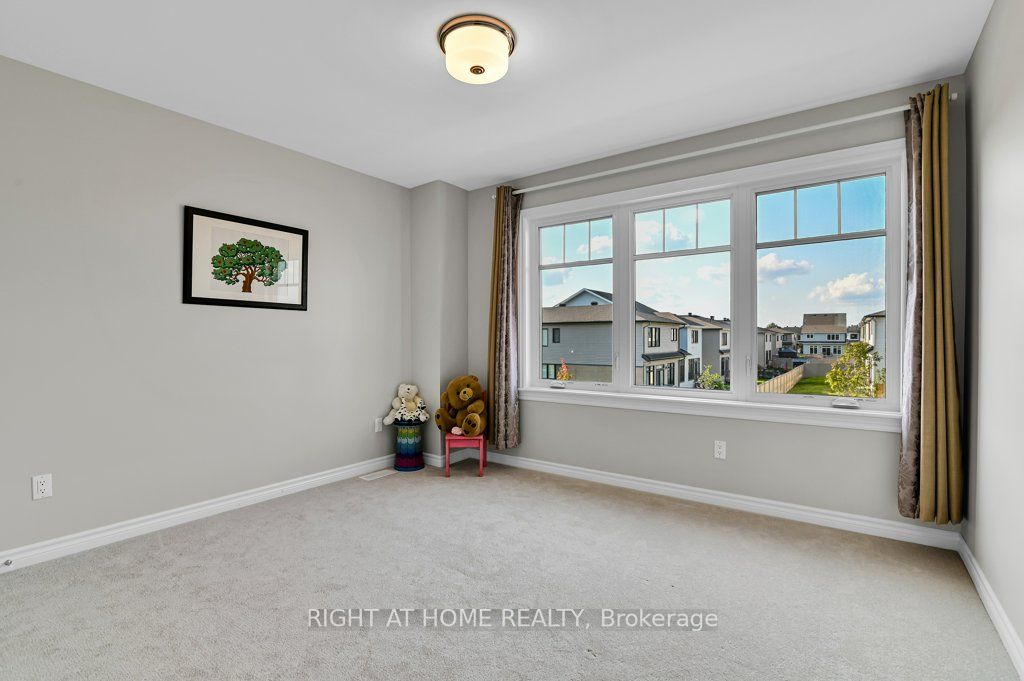844 Snowdrop Crescent Property Photo 22