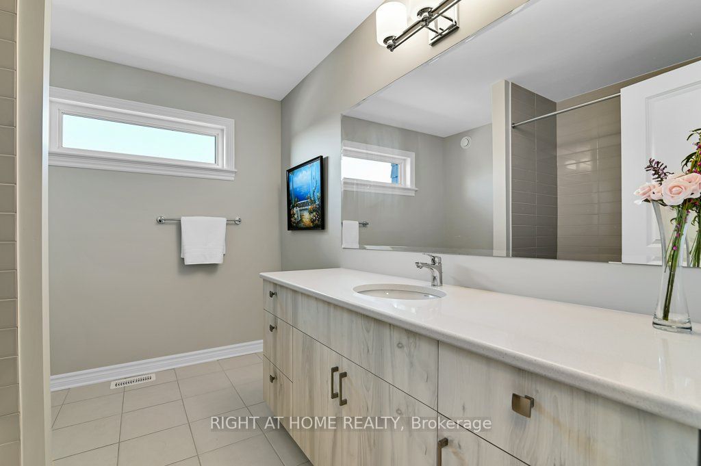 844 Snowdrop Crescent Property Photo 23