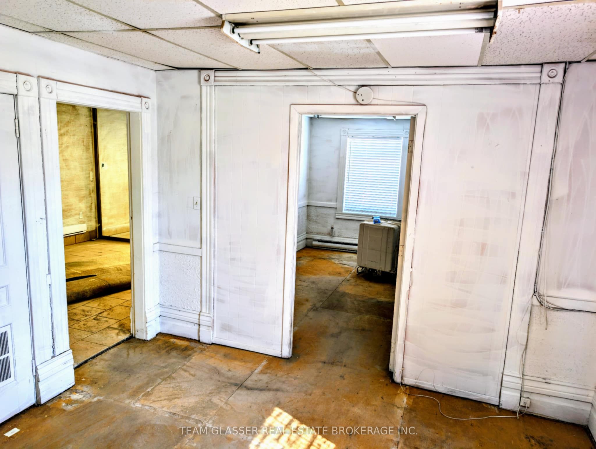 #4 - 693 Hale Street Property Photo 2