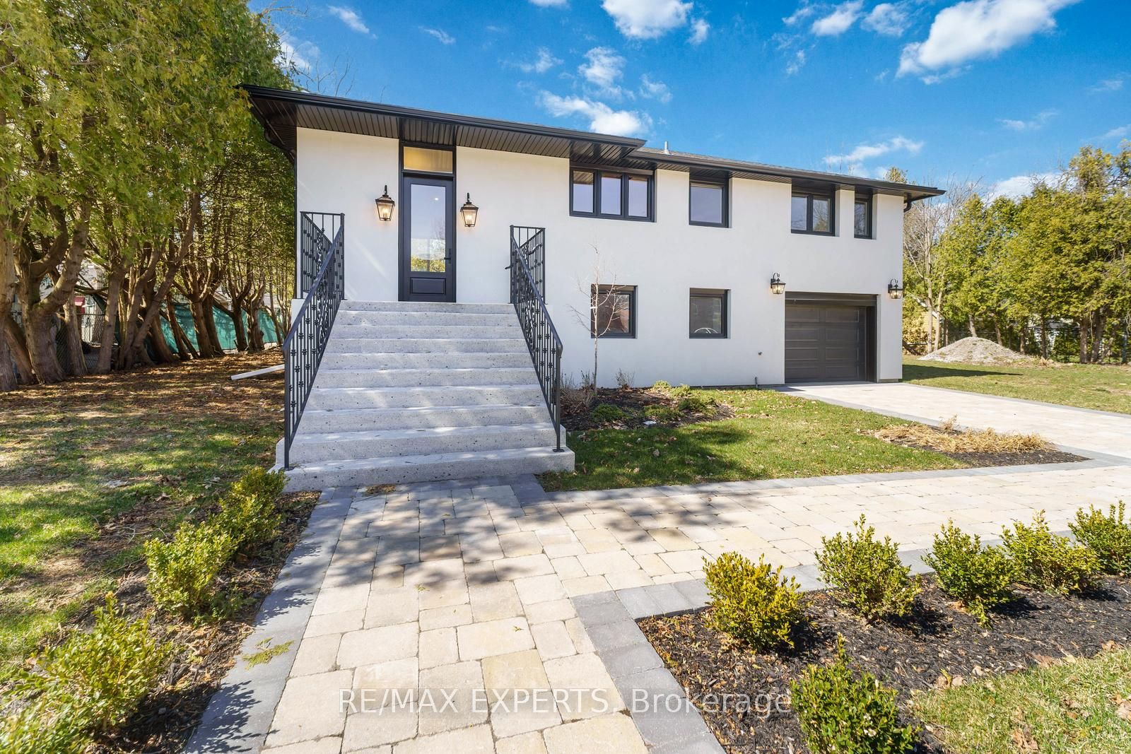 489 Regent Street Property Photo 2