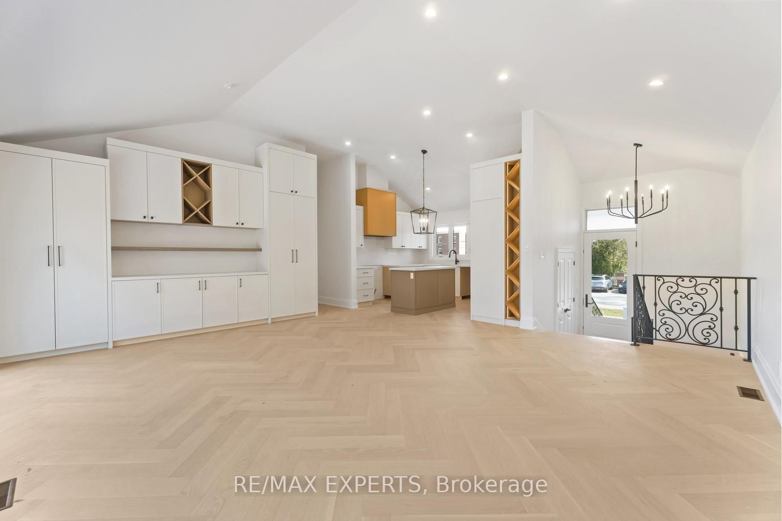 489 Regent Street Property Photo 7