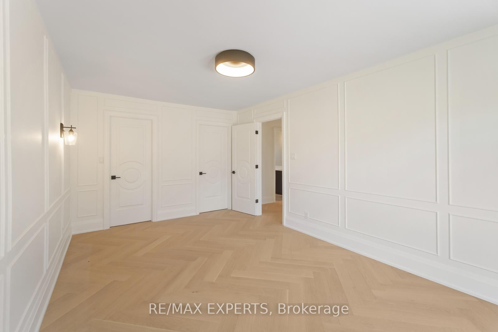 489 Regent Street Property Photo 14