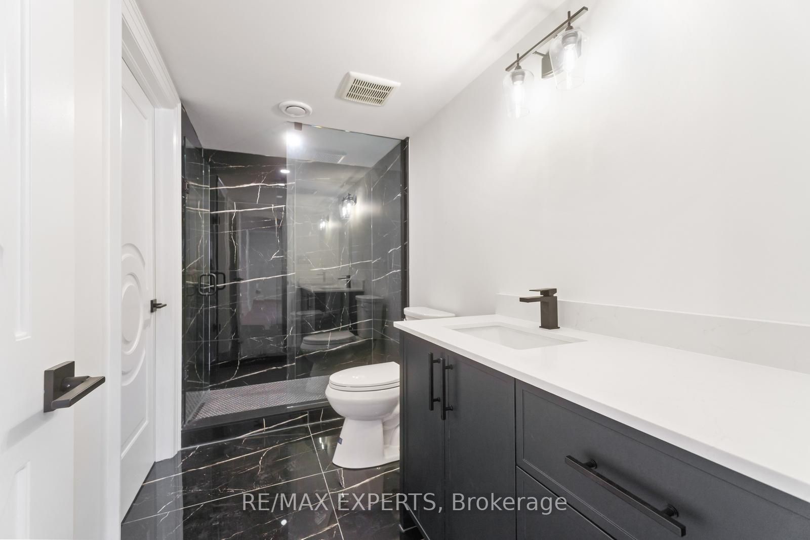 489 Regent Street Property Photo 23