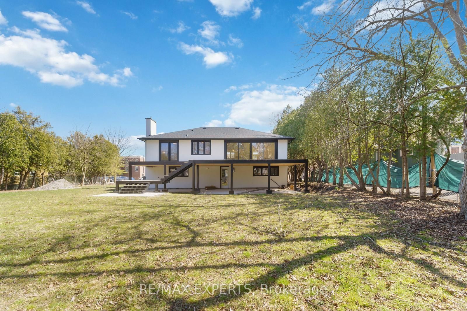 489 Regent Street Property Photo 26