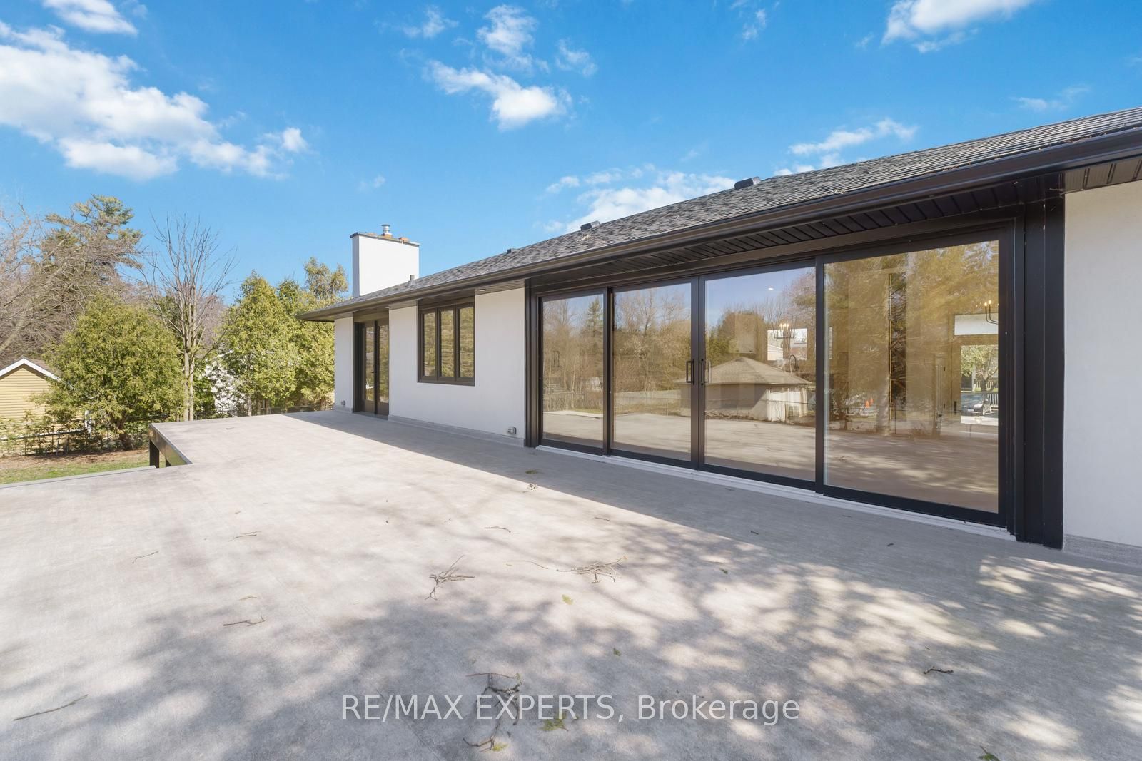 489 Regent Street Property Photo 27