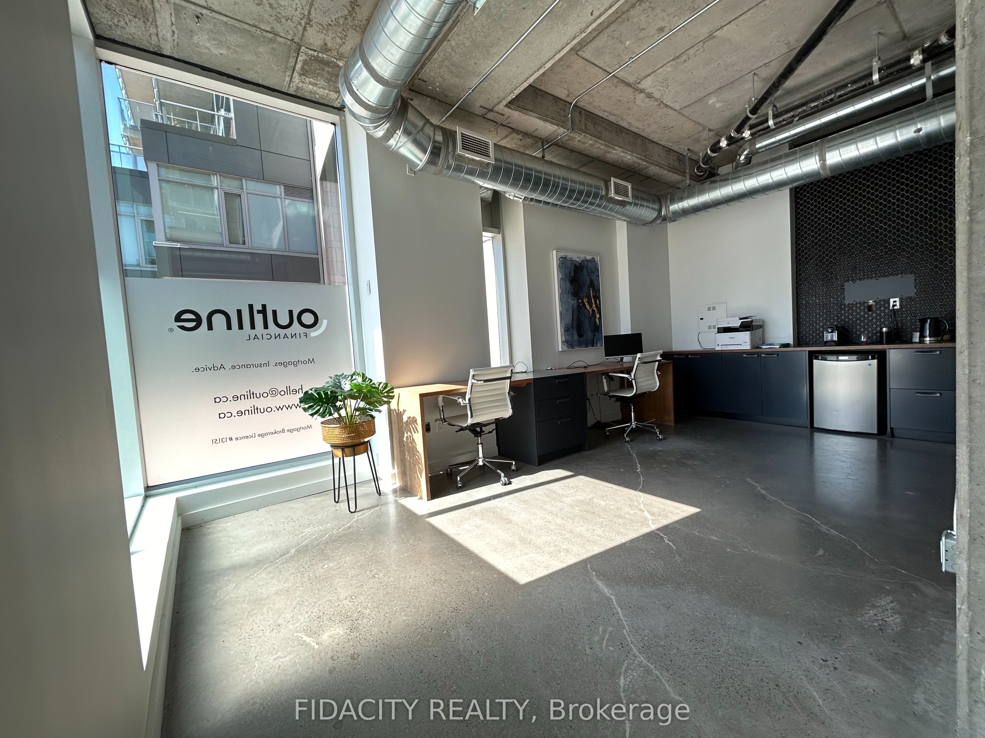 #h - 90 Richmond Road Property Photo 4