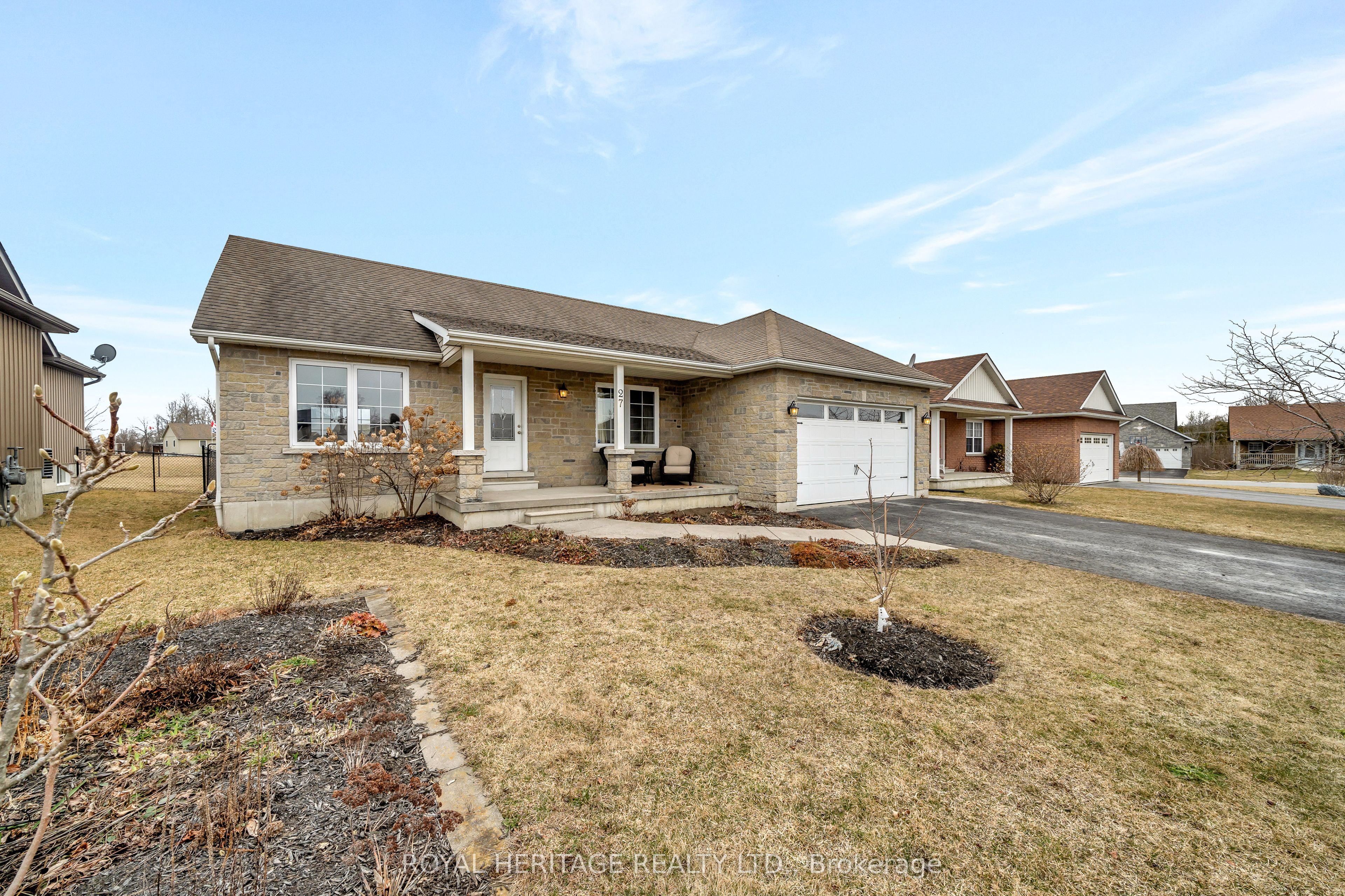 27 Cortland Crescent Property Photo 2