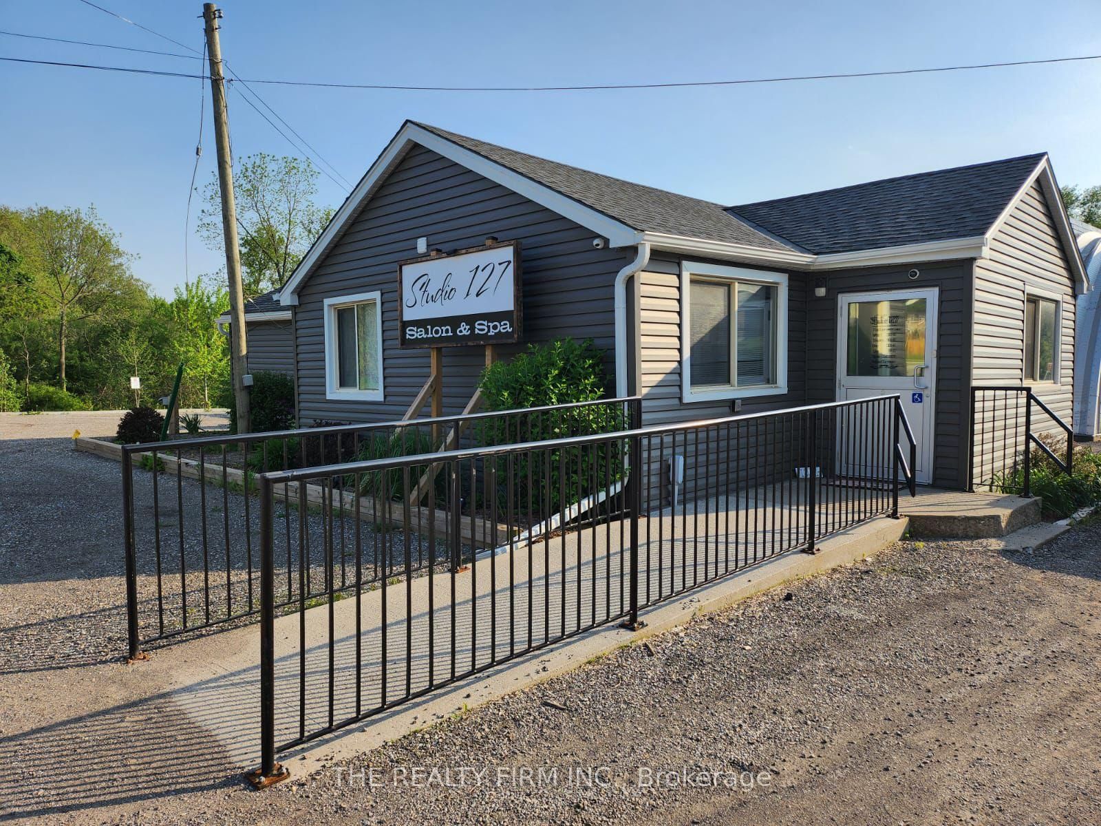 1302 Swan Street Property Photo 4