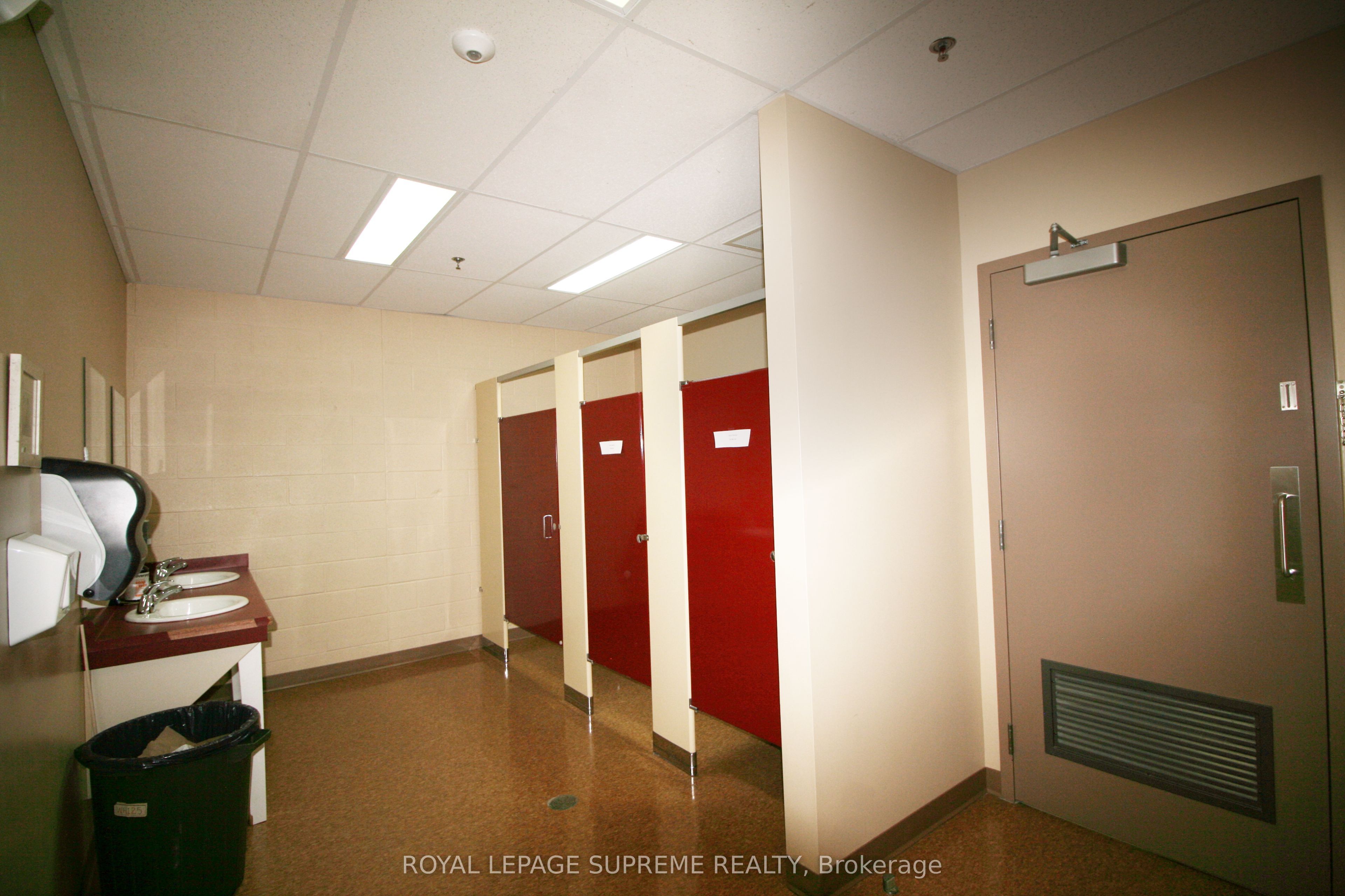 #unit 2 - 785 Imperial Road Property Photo 27